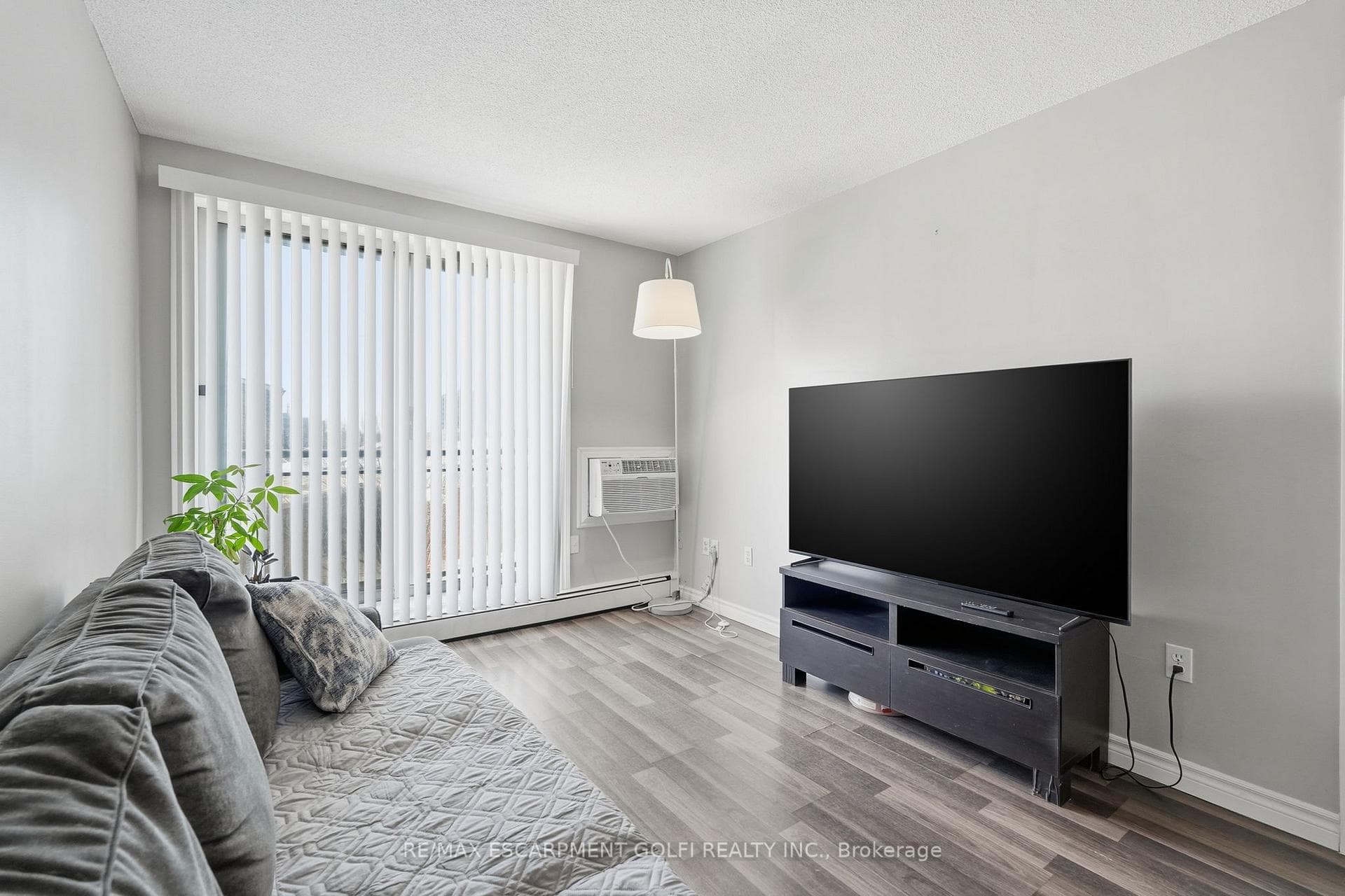 30 Summit Avenue Unit 505 - Condo photo 14 of 28 in Hamilton, Ontario