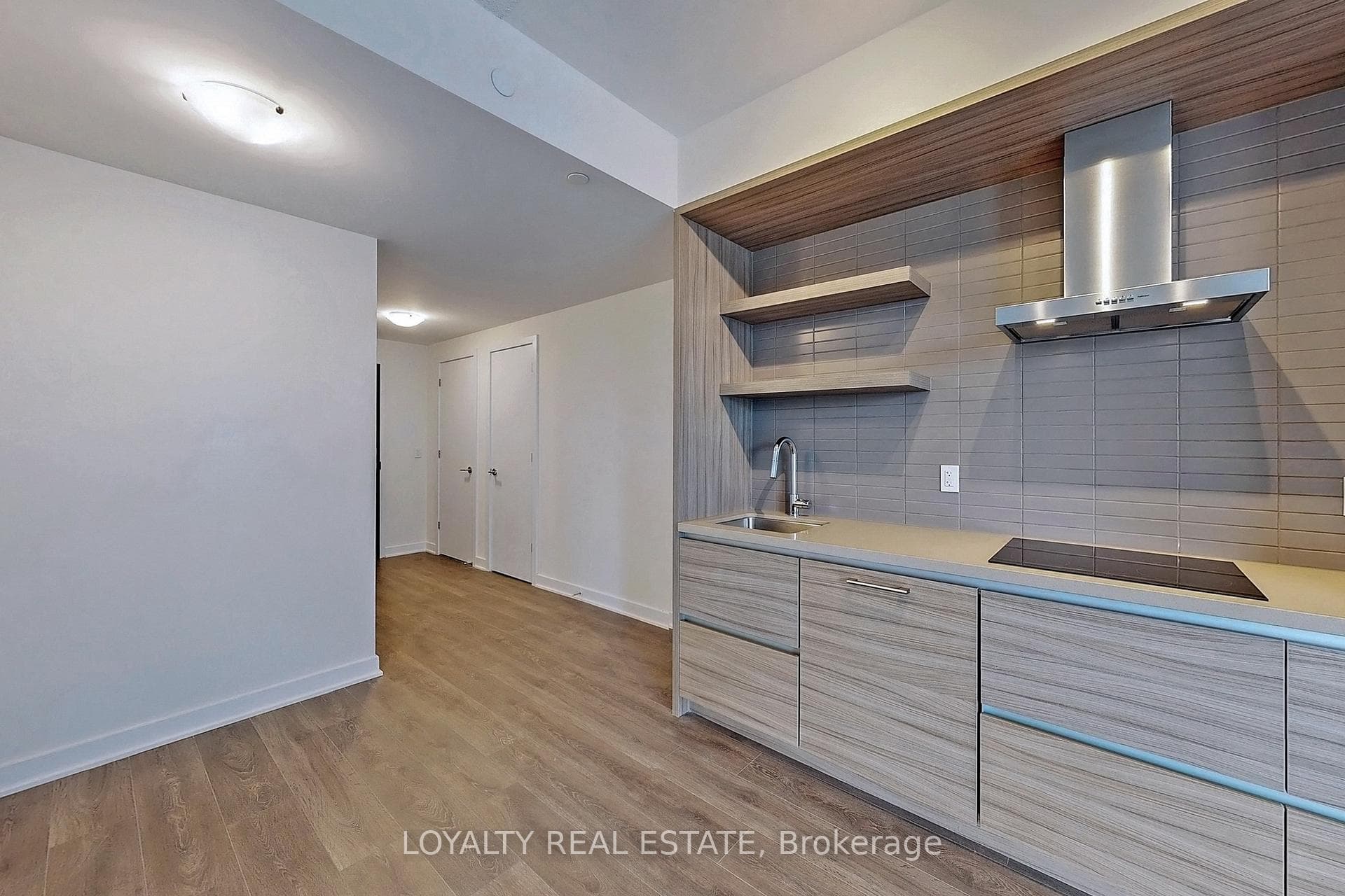 2221 Yonge Street Unit 1705 - Condo photo 8 of 46 in Leaside / Davisville, Ontario