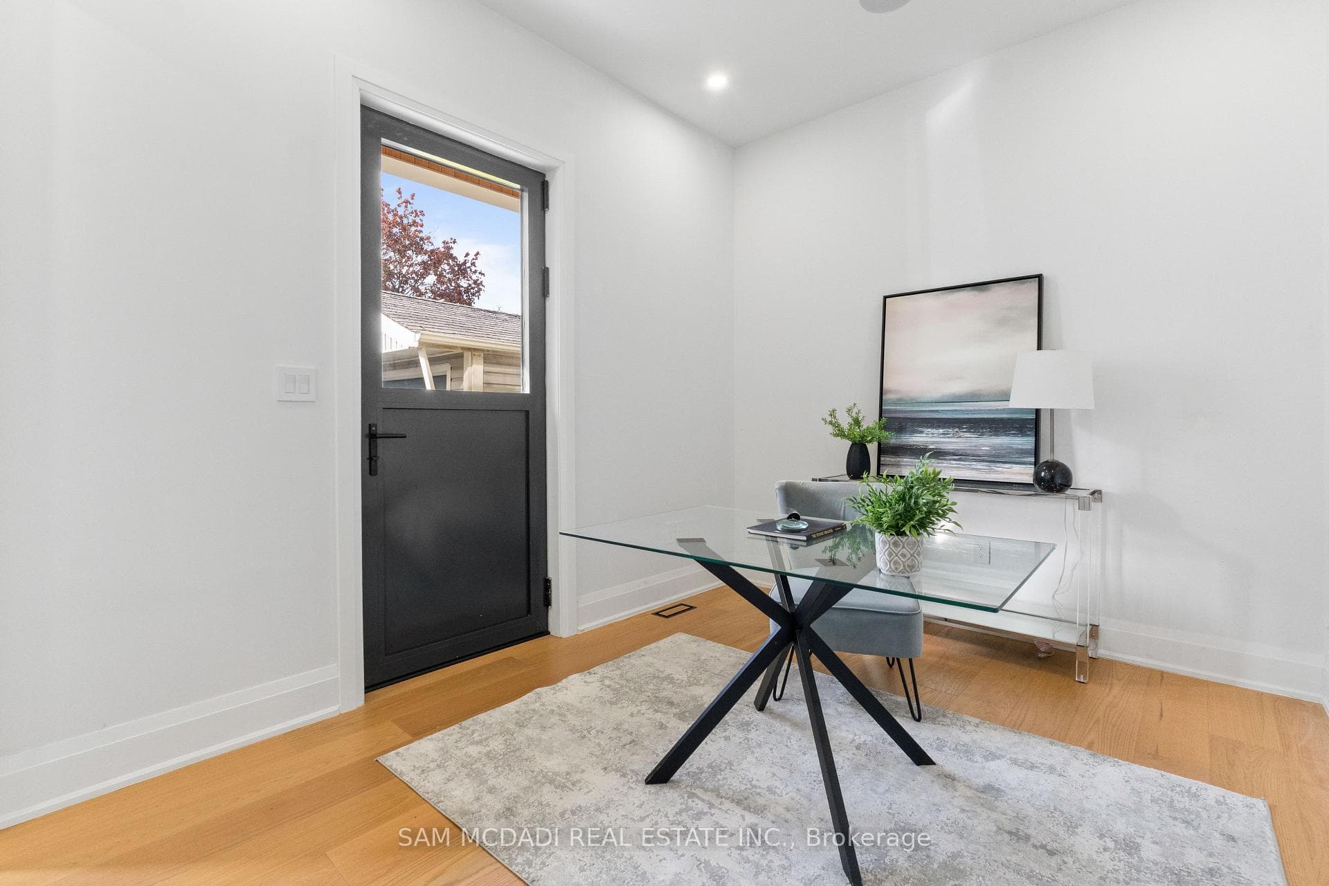 9 Earl Street - Detached photo 15 of 47 in Mississauga, Ontario
