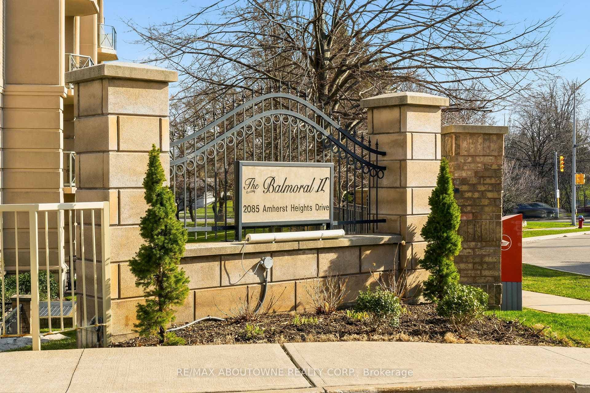 2085 Amherst Heights Unit 209 - Condo for sale in Tyandaga, Ontario