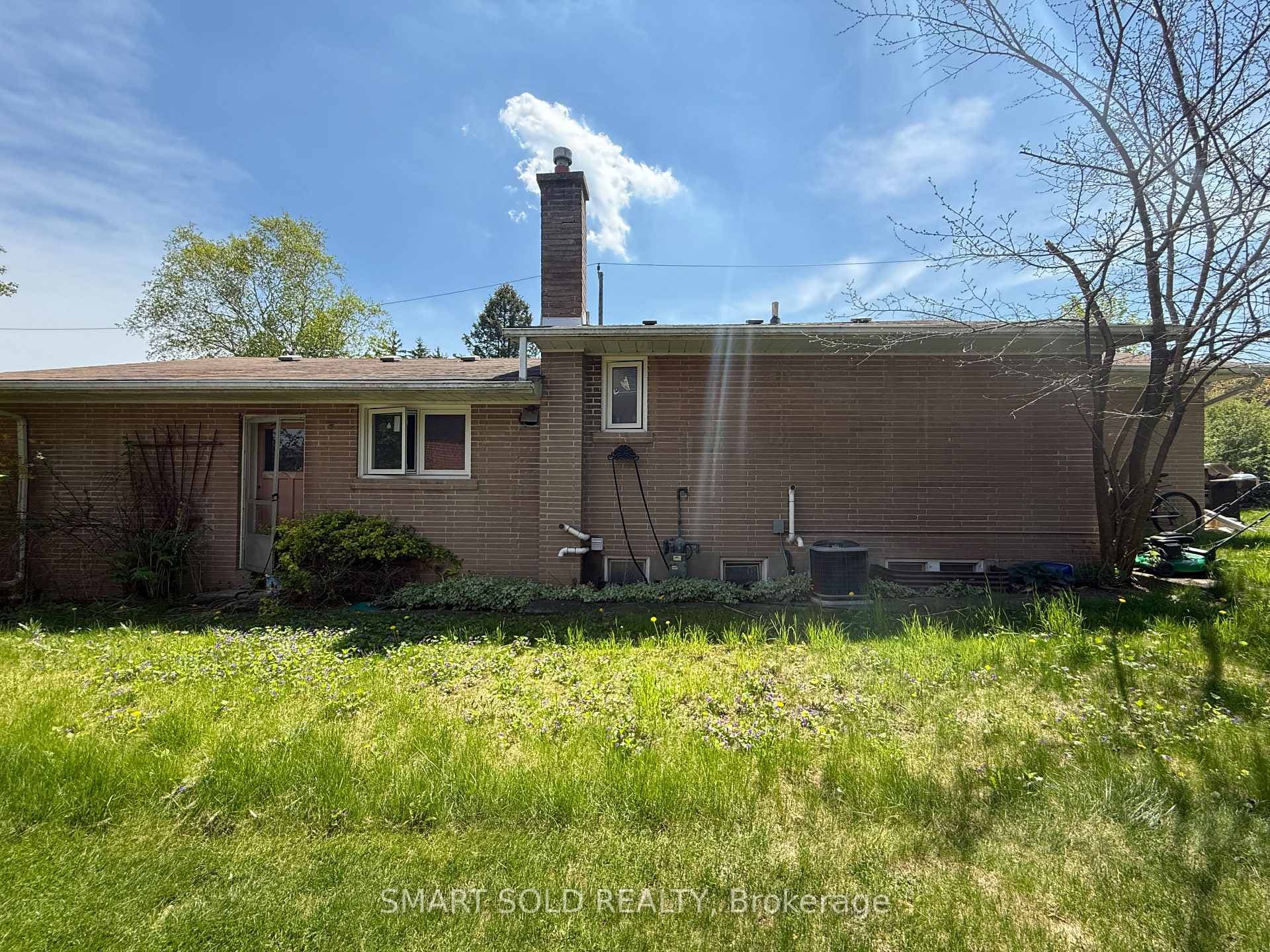 30 Caswell Drive - Detached photo 16 of 17 in Willowdale / Newtonbrook, Ontario