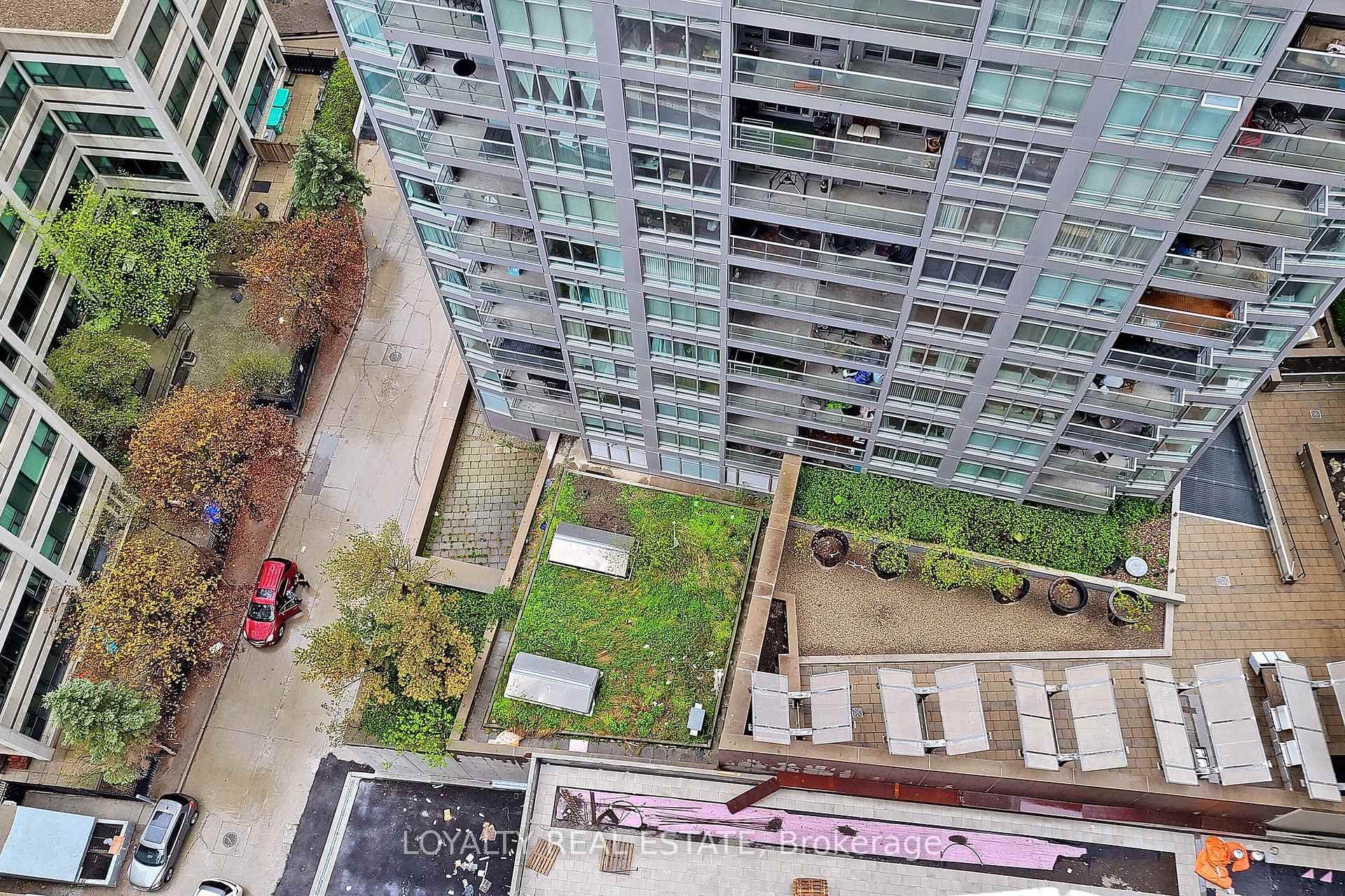 2221 Yonge Street Unit 1705 - Condo photo 37 of 46 in Leaside / Davisville, Ontario