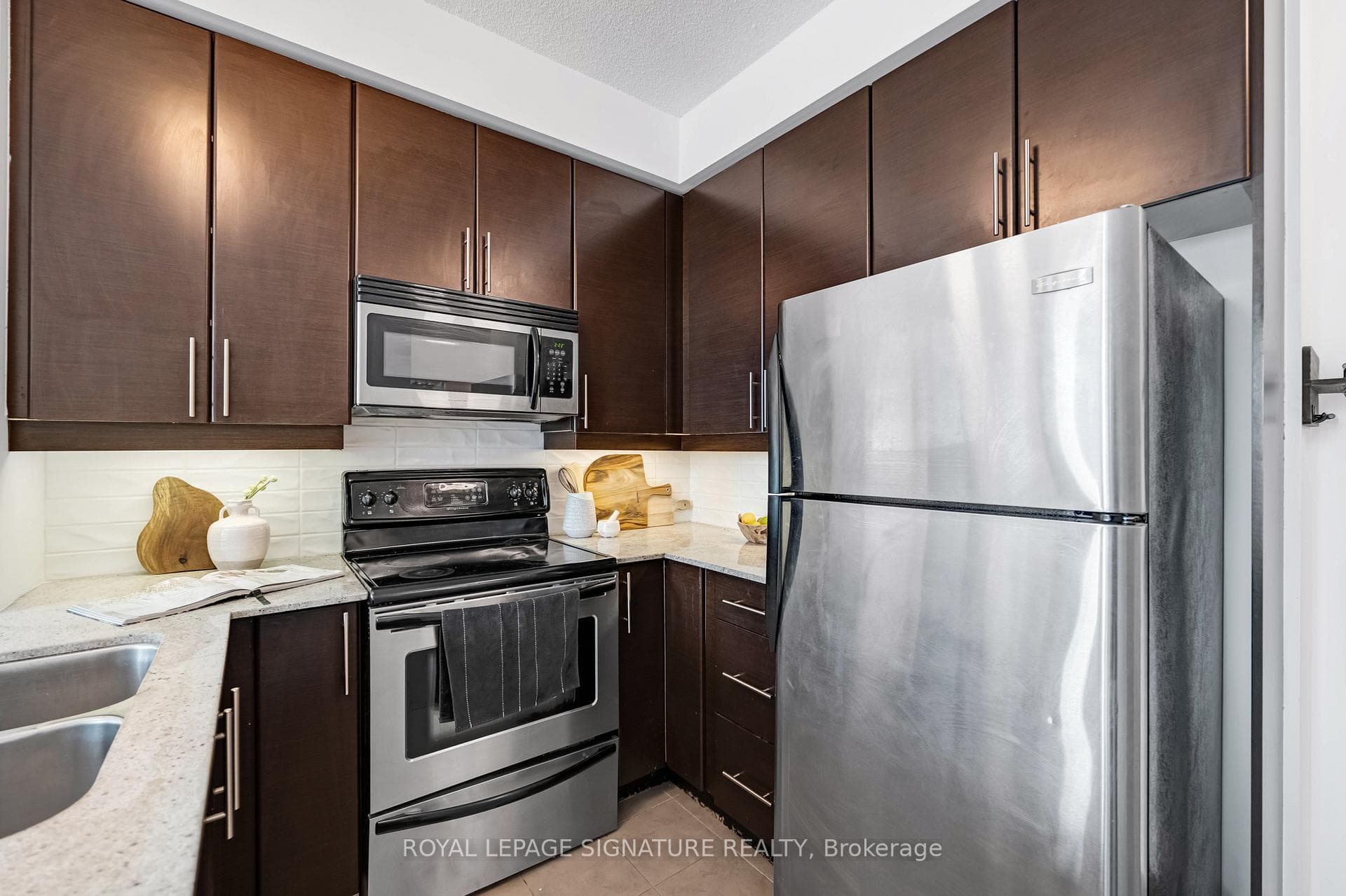 18 Harbour Street Unit 1801 - Condo photo 11 of 35 in Downtown Toronto / Waterfront, Ontario