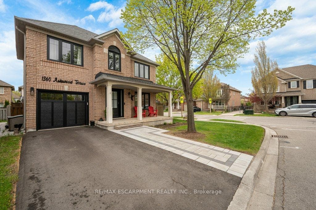 1360 Ashwood Terrace - Detached photo 2 of 39 in Oakville, Ontario