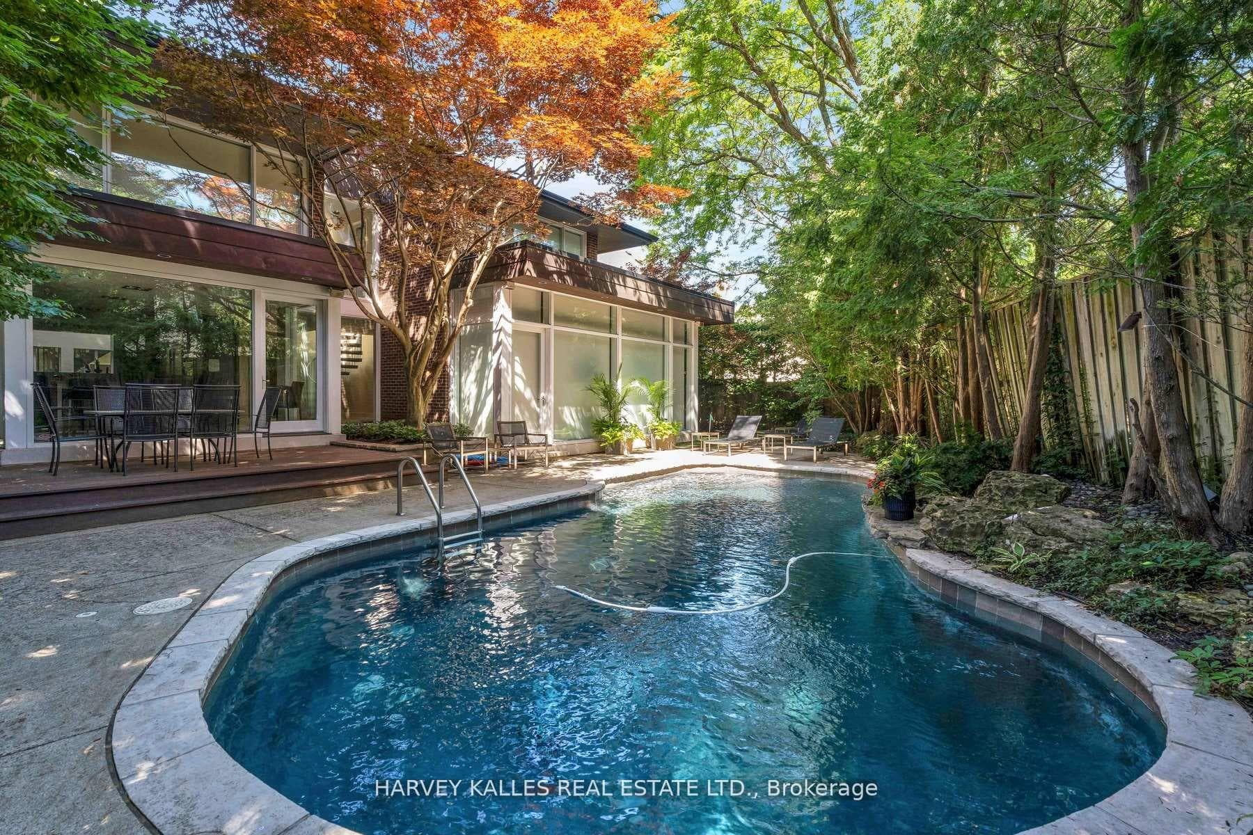 5 Cosmic Drive - Detached photo 20 of 23 in Don Mills / Parkwoods / Victoria Village, Ontario