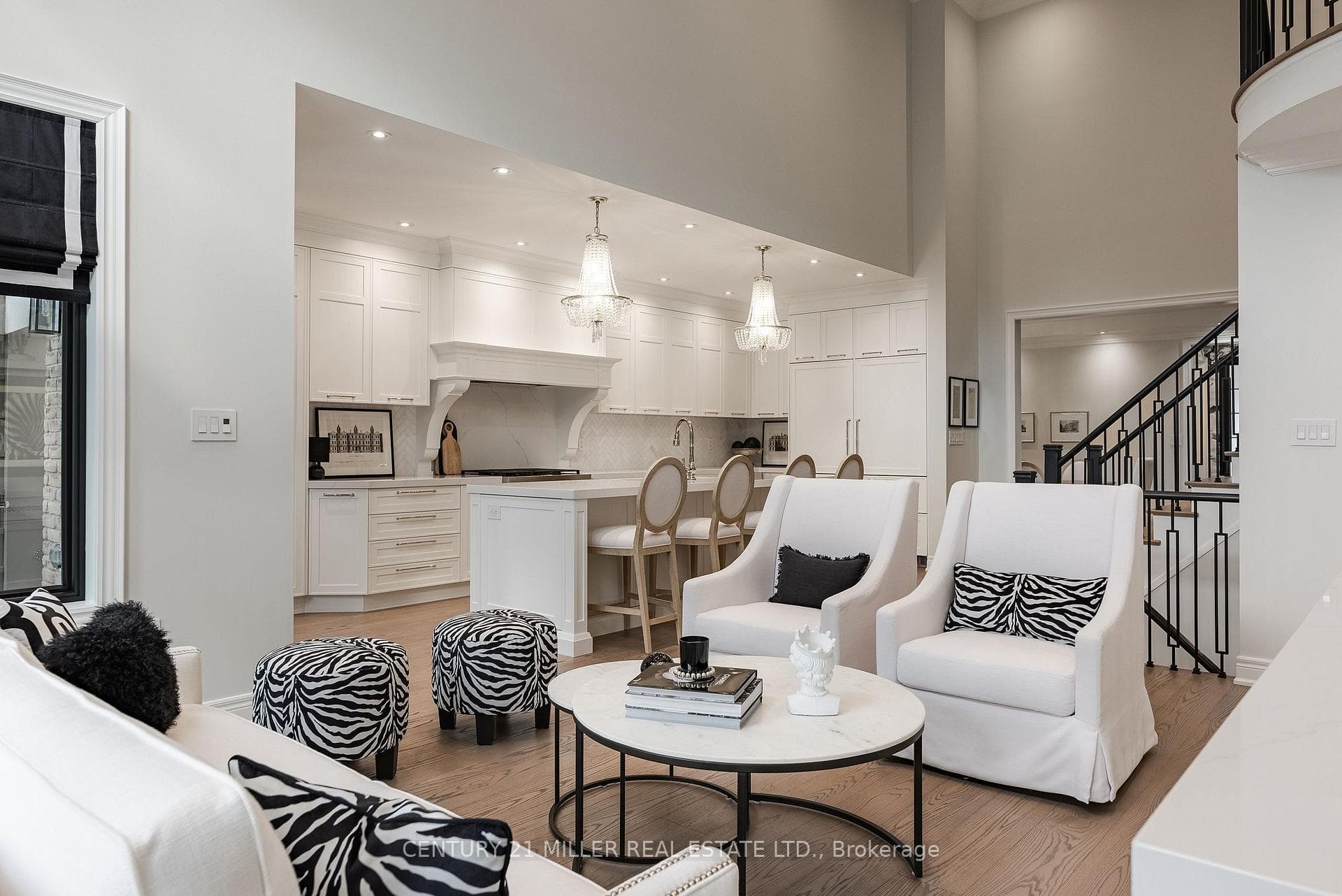 2201 Rochester Circle - Detached photo 15 of 47 in Oakville, Ontario