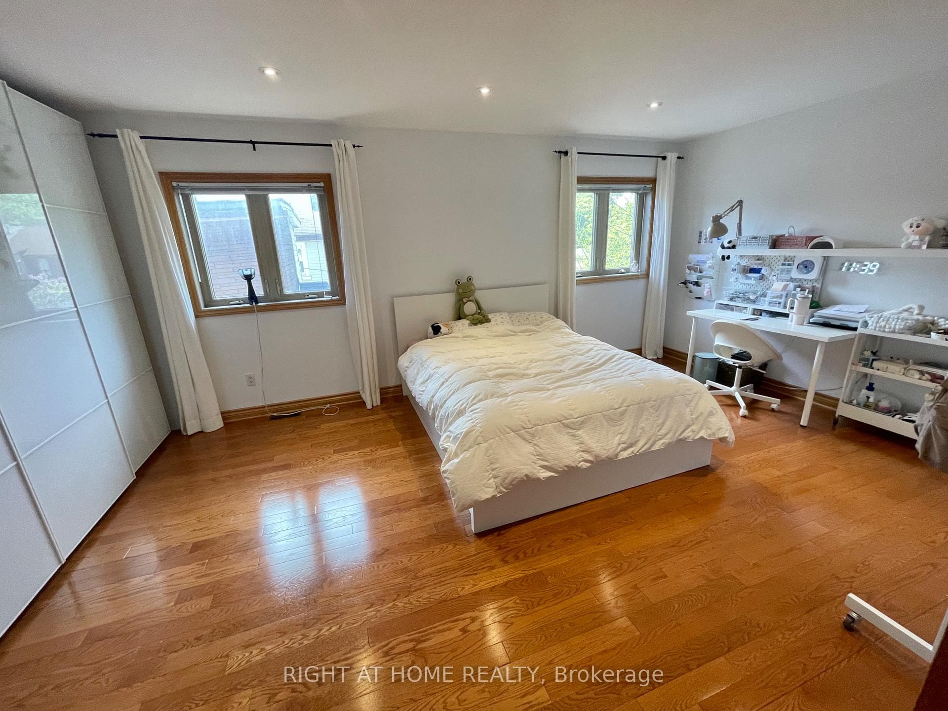 40 Bellevue Avenue - Semi-Detached photo 14 of 34 in Downtown Toronto / Waterfront, Ontario