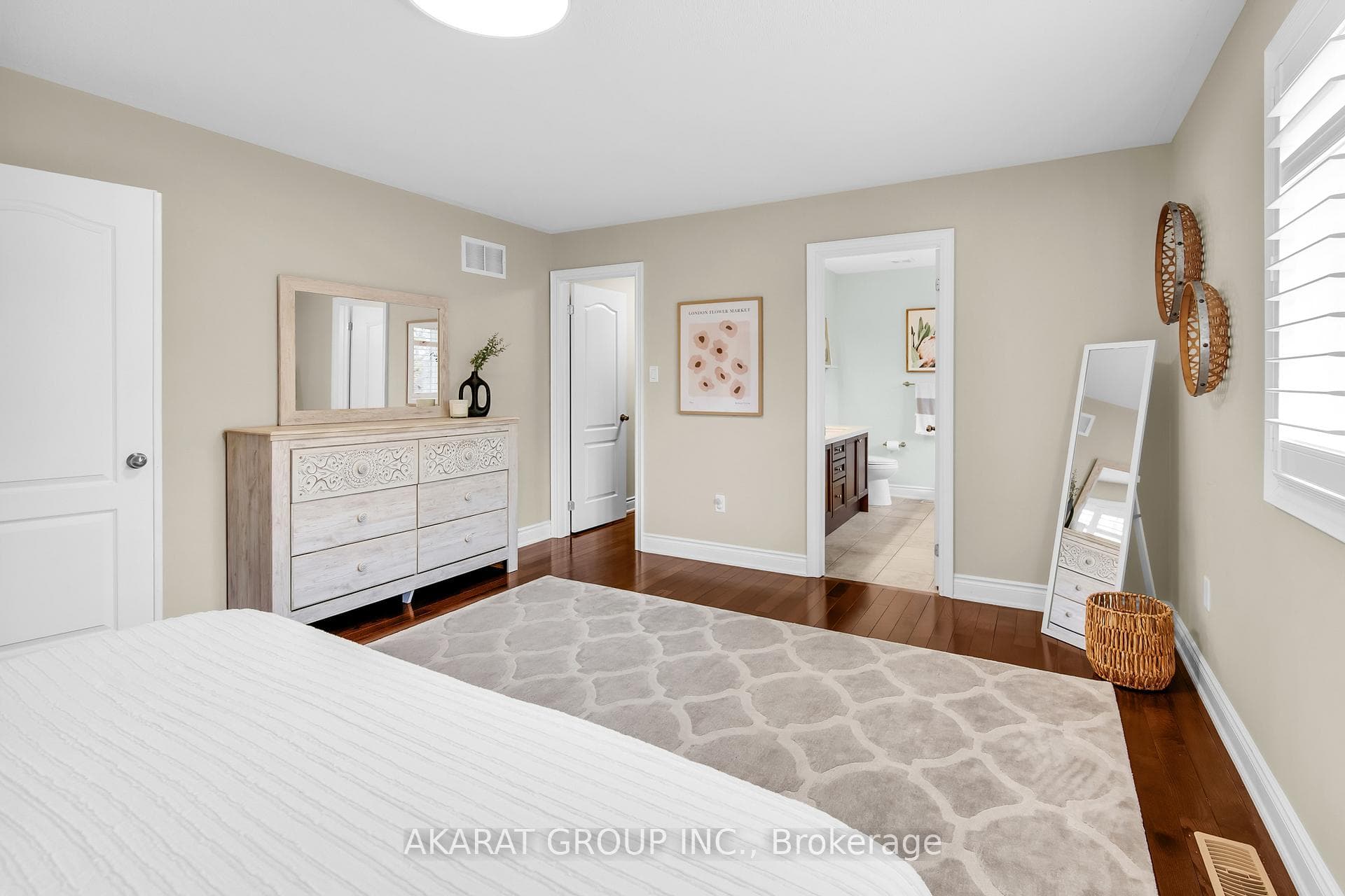 2376 Brockberry Crescent - Detached photo 25 of 50 in Oakville, Ontario
