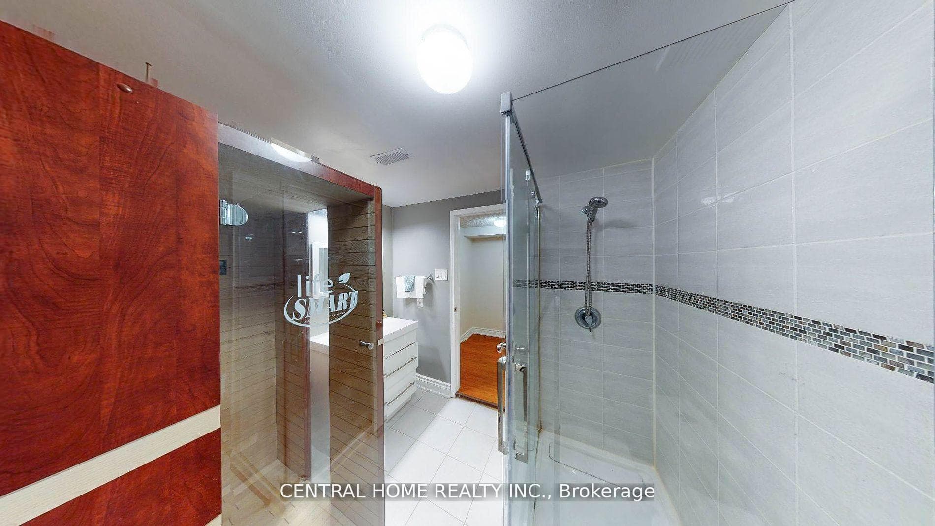 4 Robaldon Road - Detached photo 38 of 40 in Etobicoke (Islington / Rexdale), Ontario