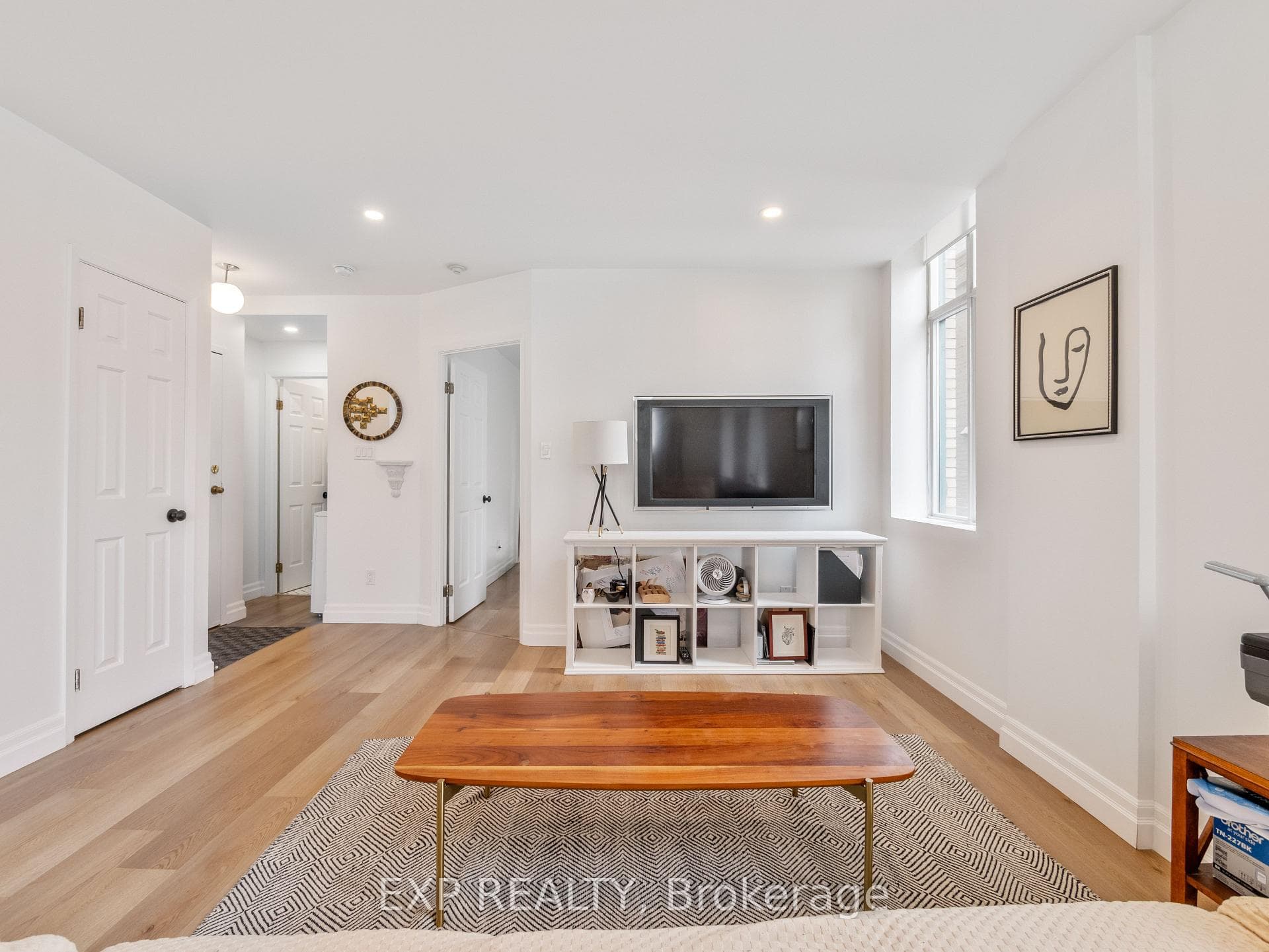 36 James Street Unit 805 - Condo photo 14 of 31 in Hamilton, Ontario