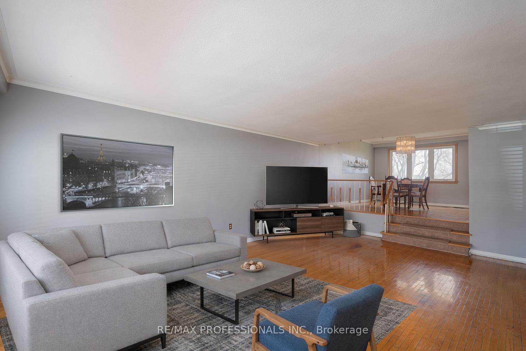 315 Markland Drive - Detached photo 9 of 41 in Etobicoke (Islington / Rexdale), Ontario