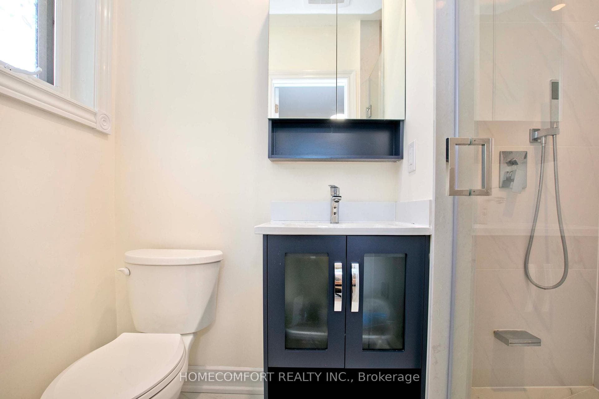 19 Oldborough Circle - Detached photo 13 of 37 in Hillcrest Village / Bayview Village, Ontario
