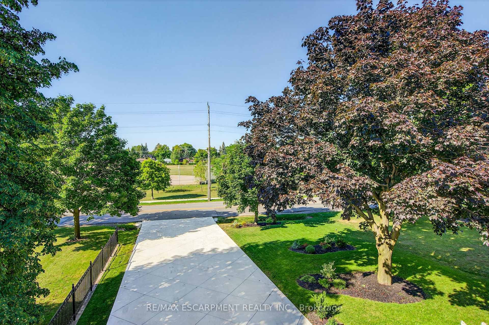 221 Morden Road - Detached photo 29 of 50 in Oakville, Ontario