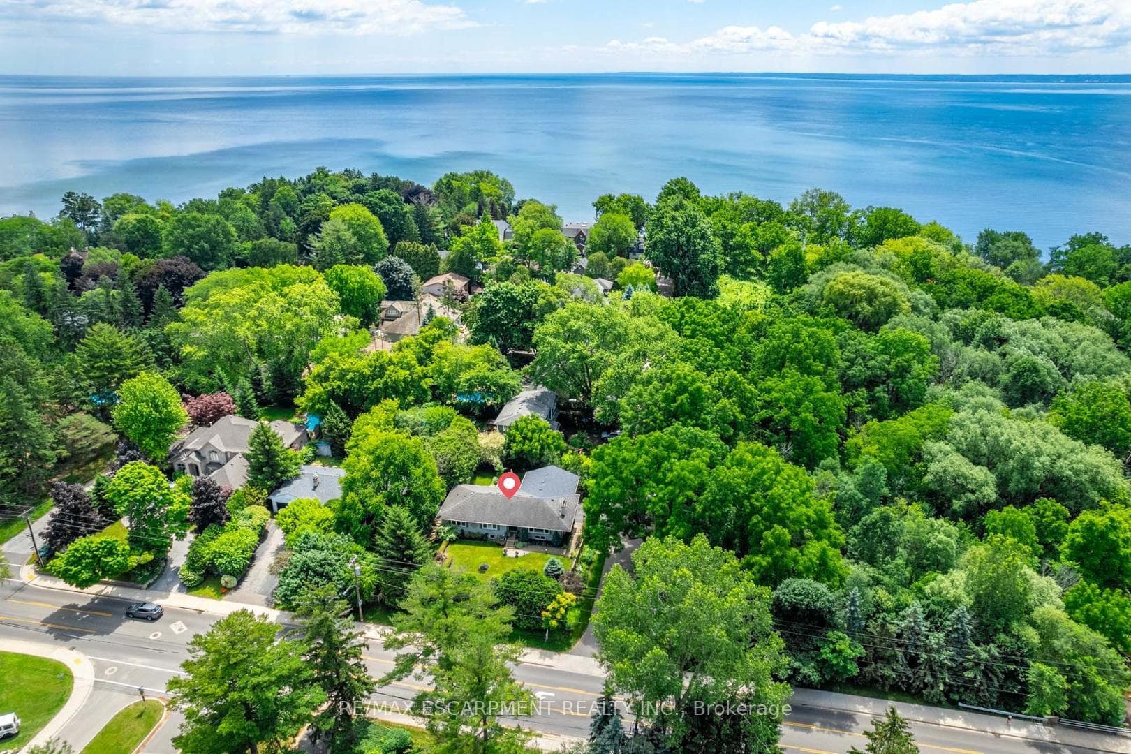4306 Lakeshore Road - Detached photo 2 of 47 in Burlington, Ontario