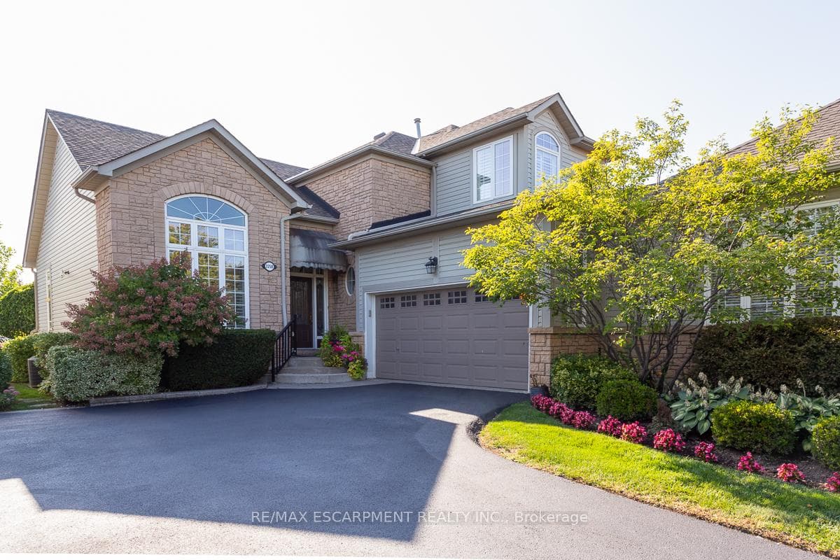 2258 Turnberry Road Unit 3 - Condo photo 1 of 29 in Burlington, Ontario