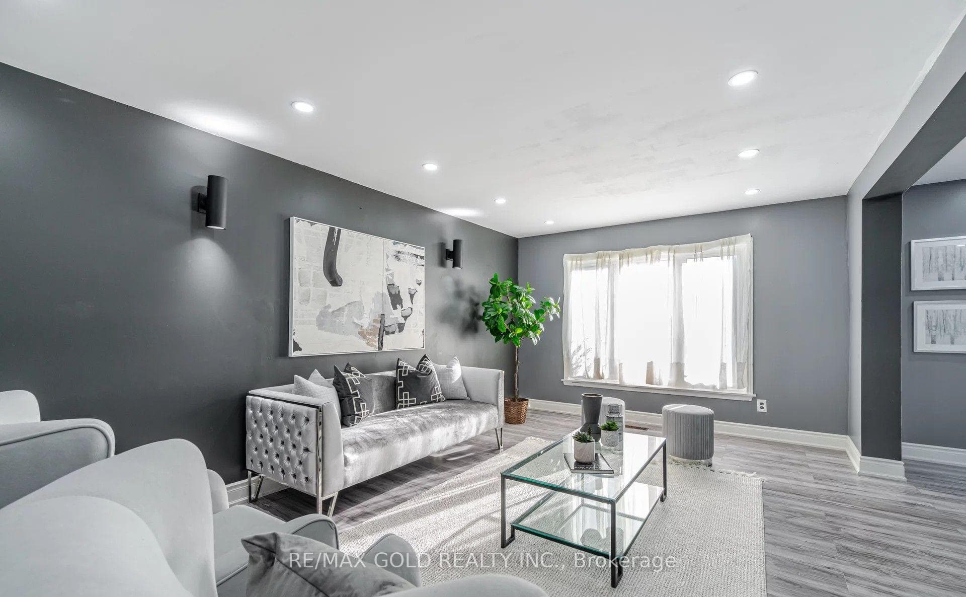 21 Nottingham Crescent - Detached photo 9 of 21 in Brampton, Ontario