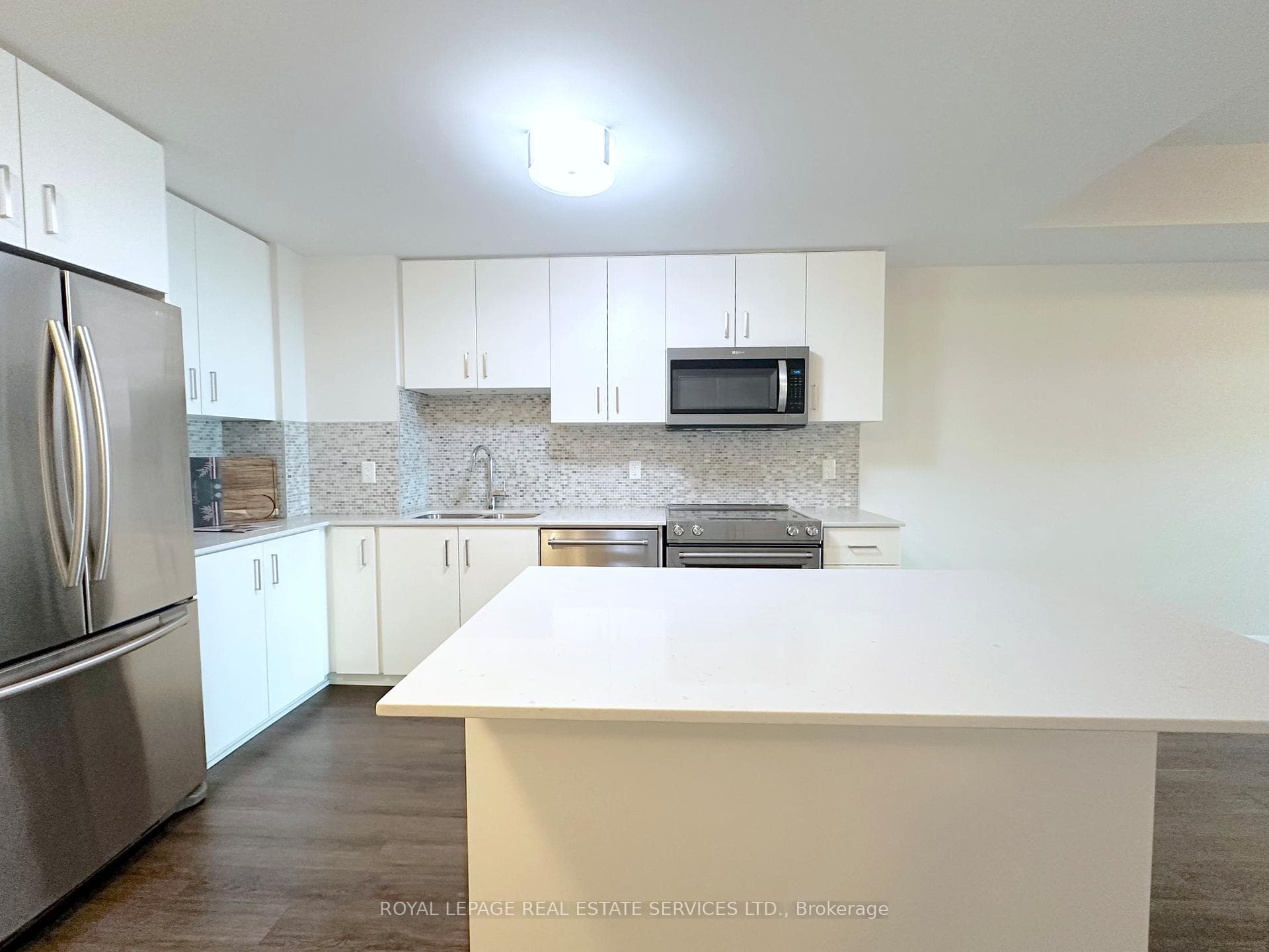 2333 Taunton Road Unit 101 - Condo photo 3 of 21 in Oakville, Ontario