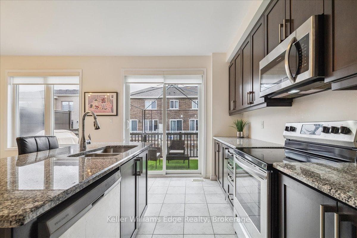 244 Harold Dent Trail - Townhouse photo 24 of 40 in Oakville, Ontario