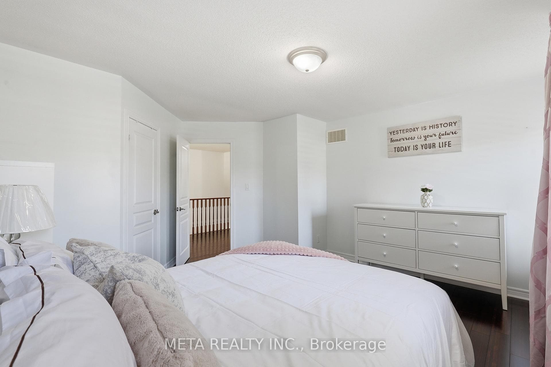 2299 Stratus Drive - Detached photo 20 of 42 in Oakville, Ontario