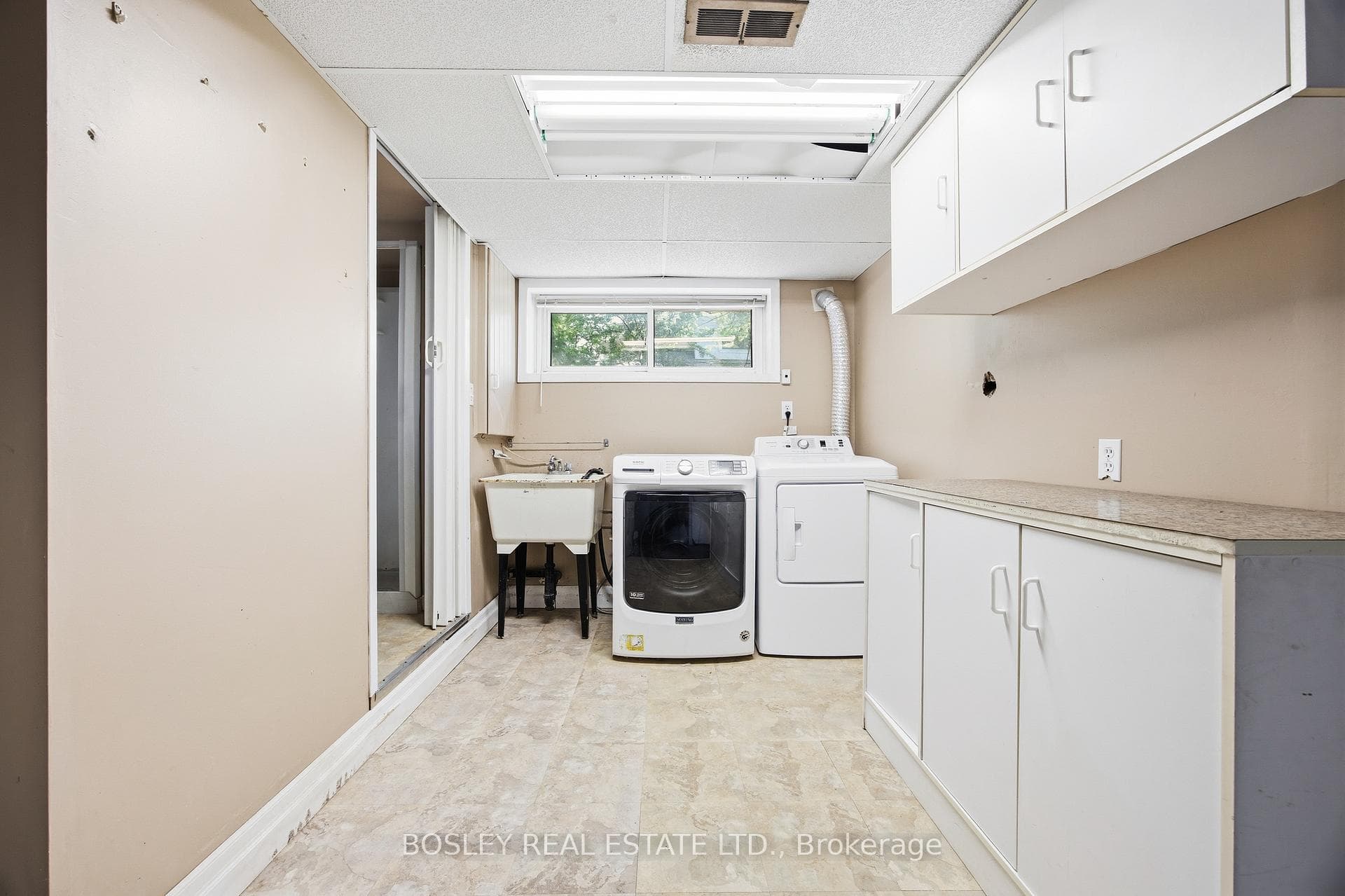 532 Sandmere Place - Detached photo 24 of 33 in Oakville, Ontario