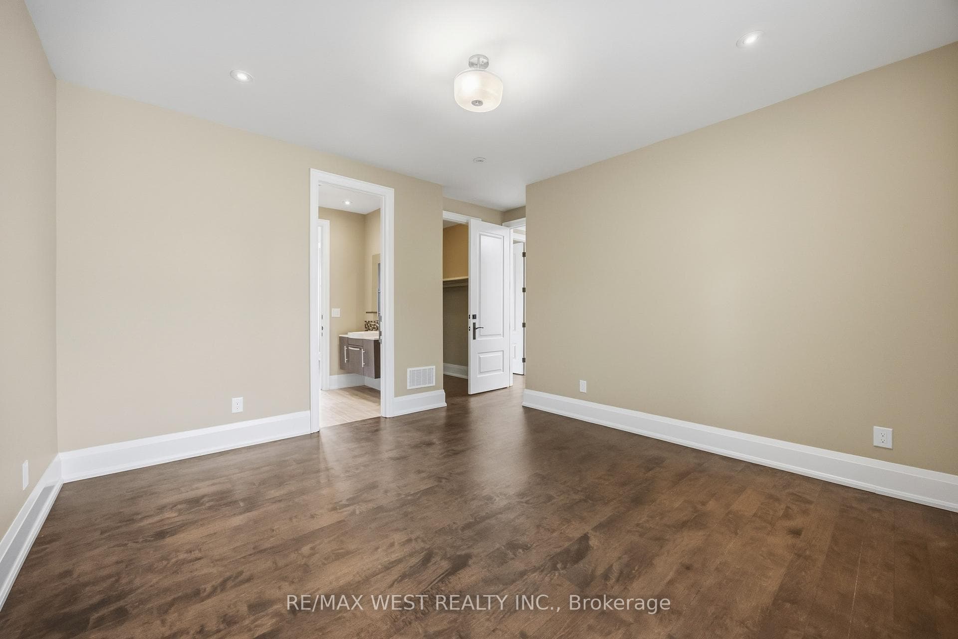 35 Conifer Drive - Detached photo 31 of 46 in Etobicoke (Islington / Rexdale), Ontario
