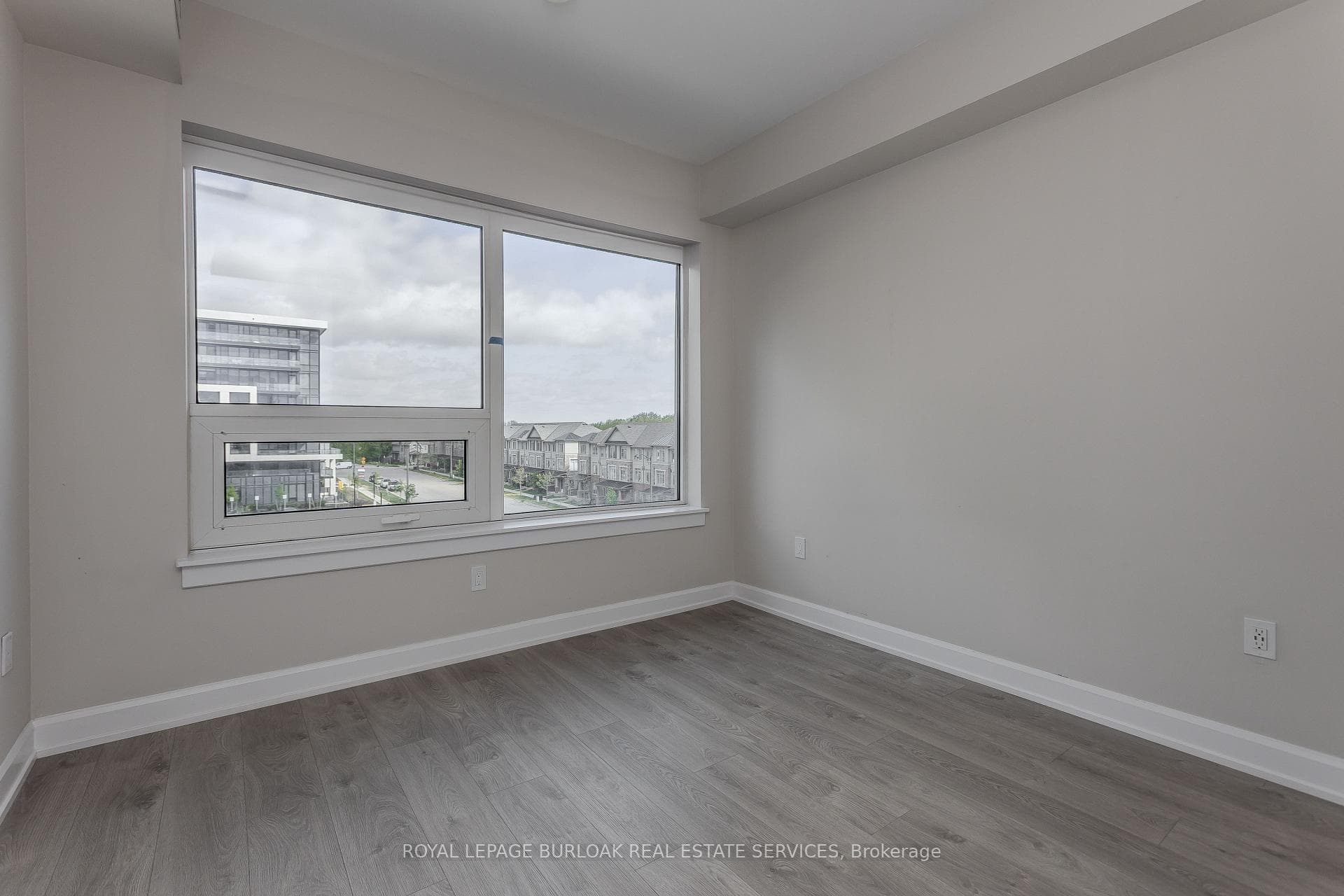 3200 William Coltson Avenue Unit 406 - Condo photo 6 of 27 in Oakville, Ontario