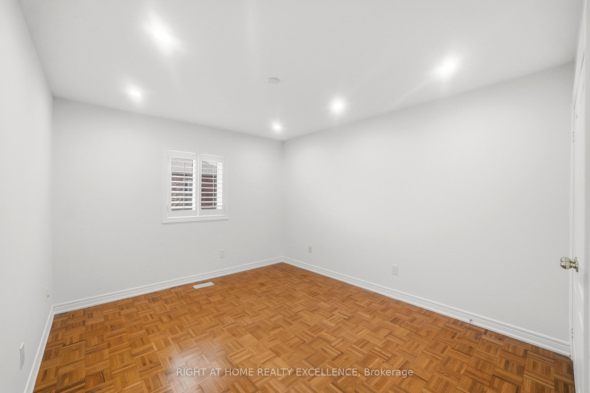 16 Whitford Court - Detached photo 27 of 39 in Brampton, Ontario