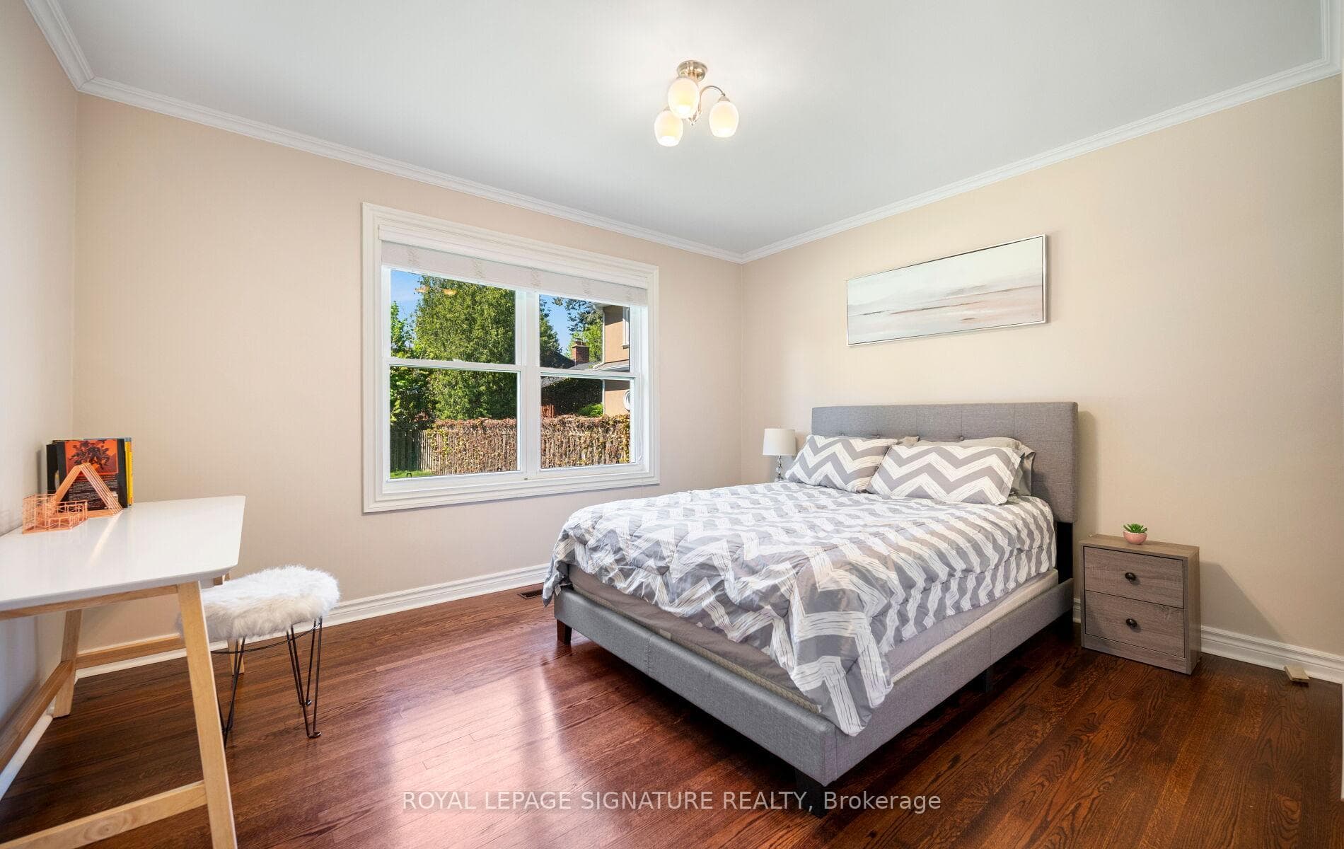 1570 Park Royale Boulevard - Detached photo 16 of 38 in Mississauga, Ontario
