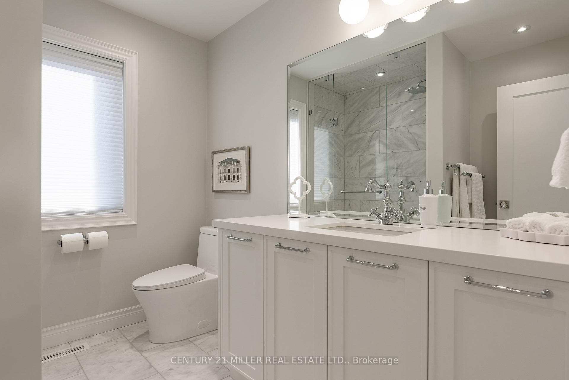 2201 Rochester Circle - Detached photo 27 of 47 in Oakville, Ontario