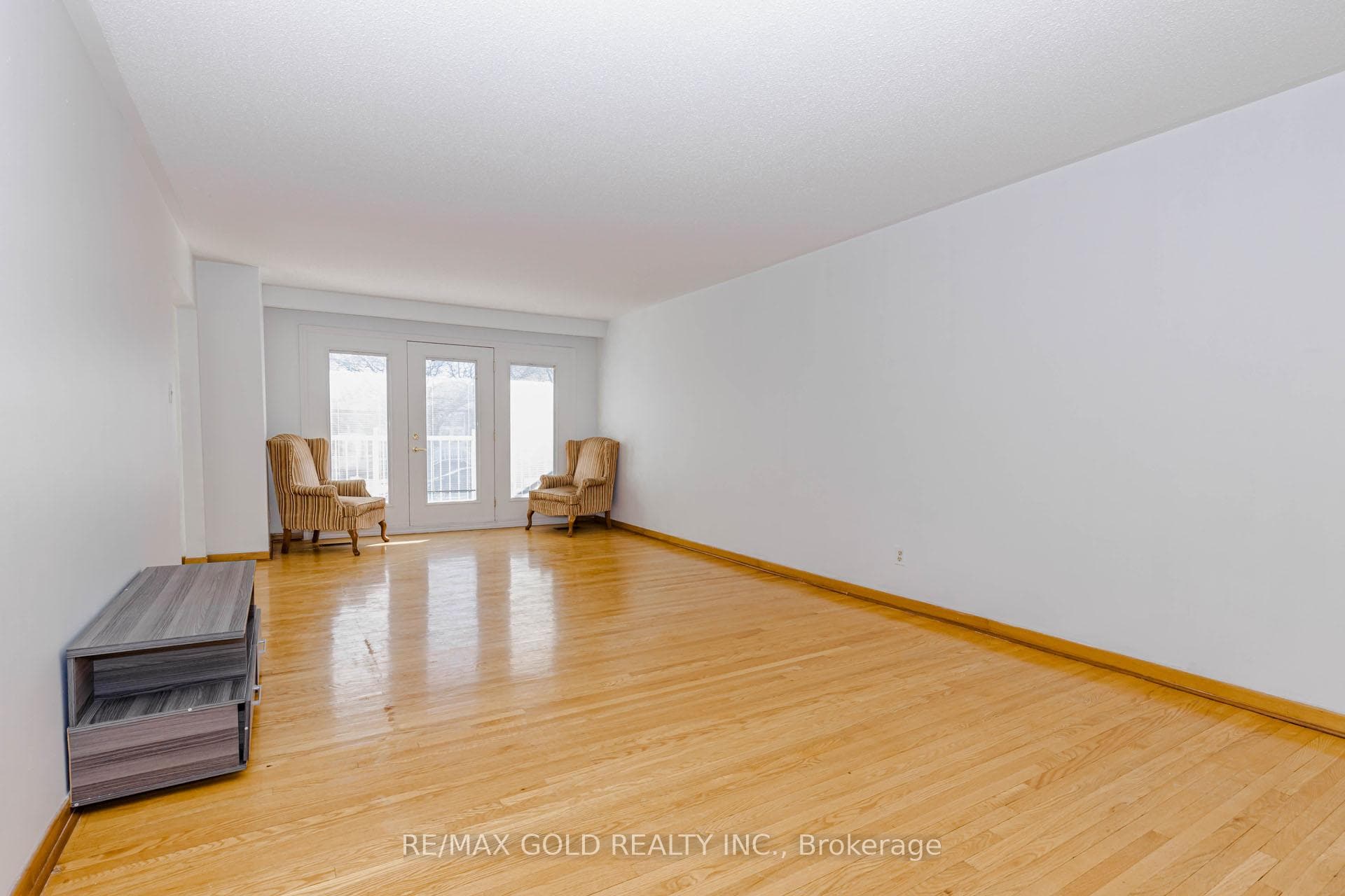 38 Achill Crescent - Semi-Detached photo 11 of 50 in Mississauga, Ontario