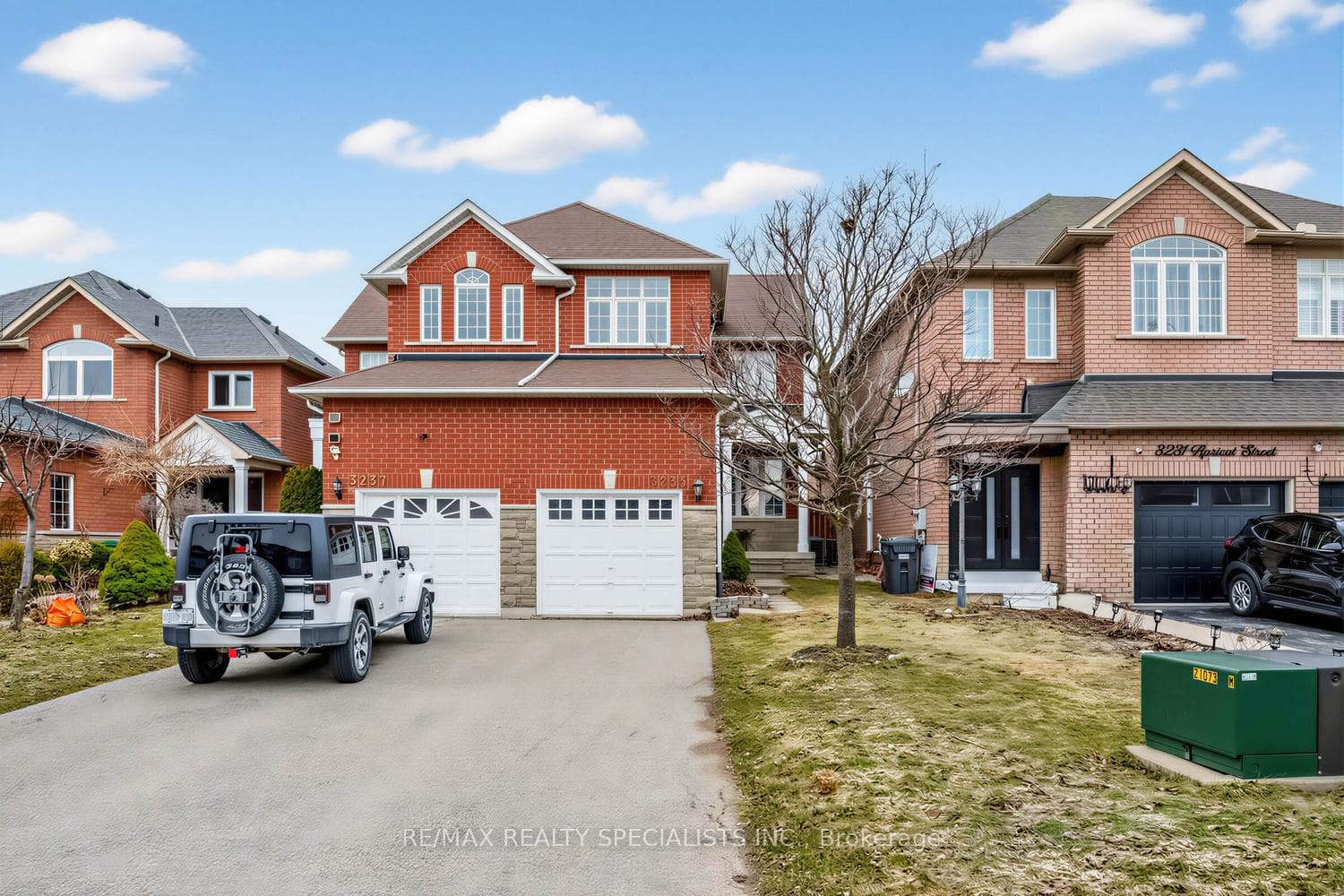 3235 Apricot Street - Semi-Detached for sale in Erin Mills, Ontario