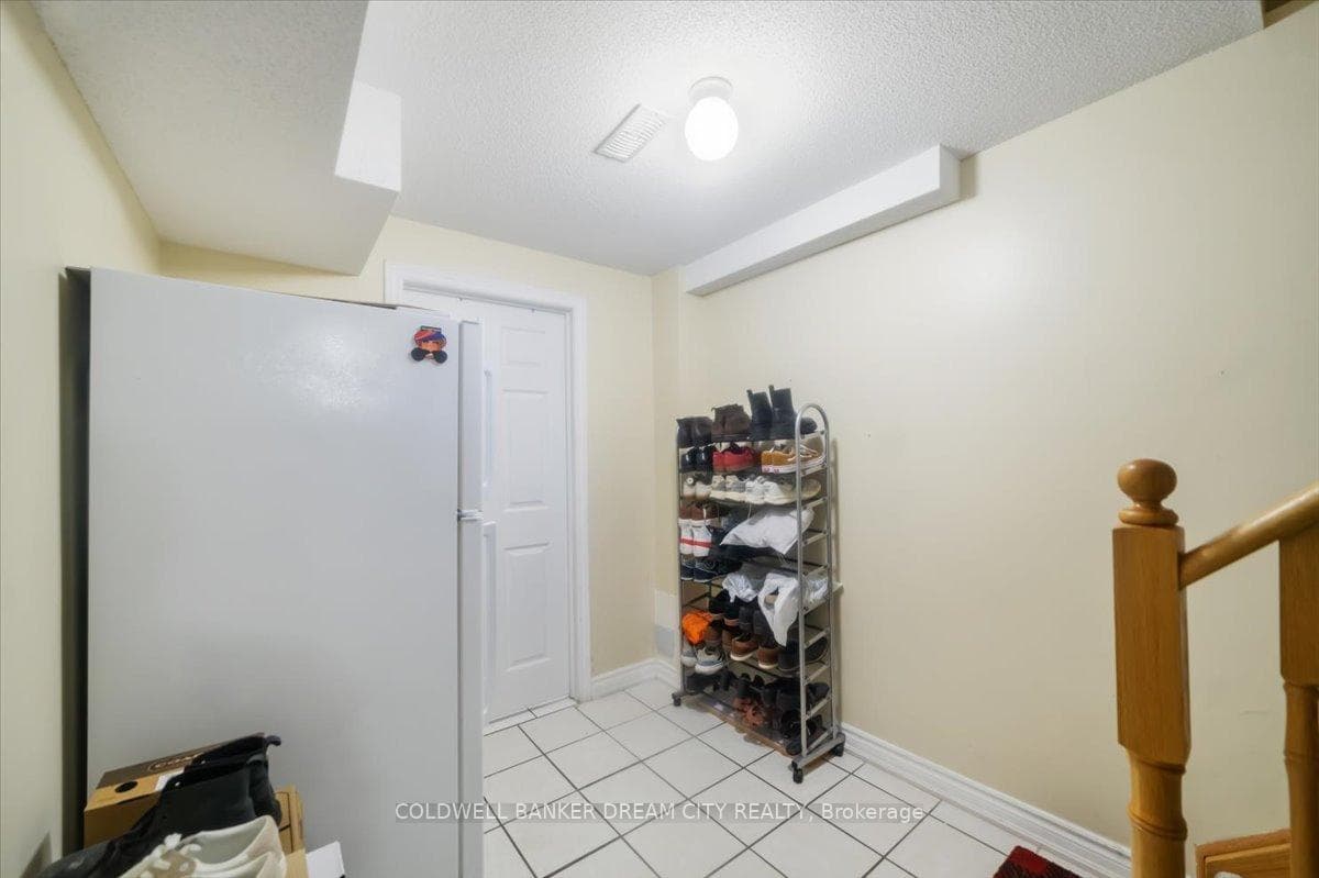 9738 Mclaughlin Road - Townhouse photo 39 of 45 in Brampton, Ontario