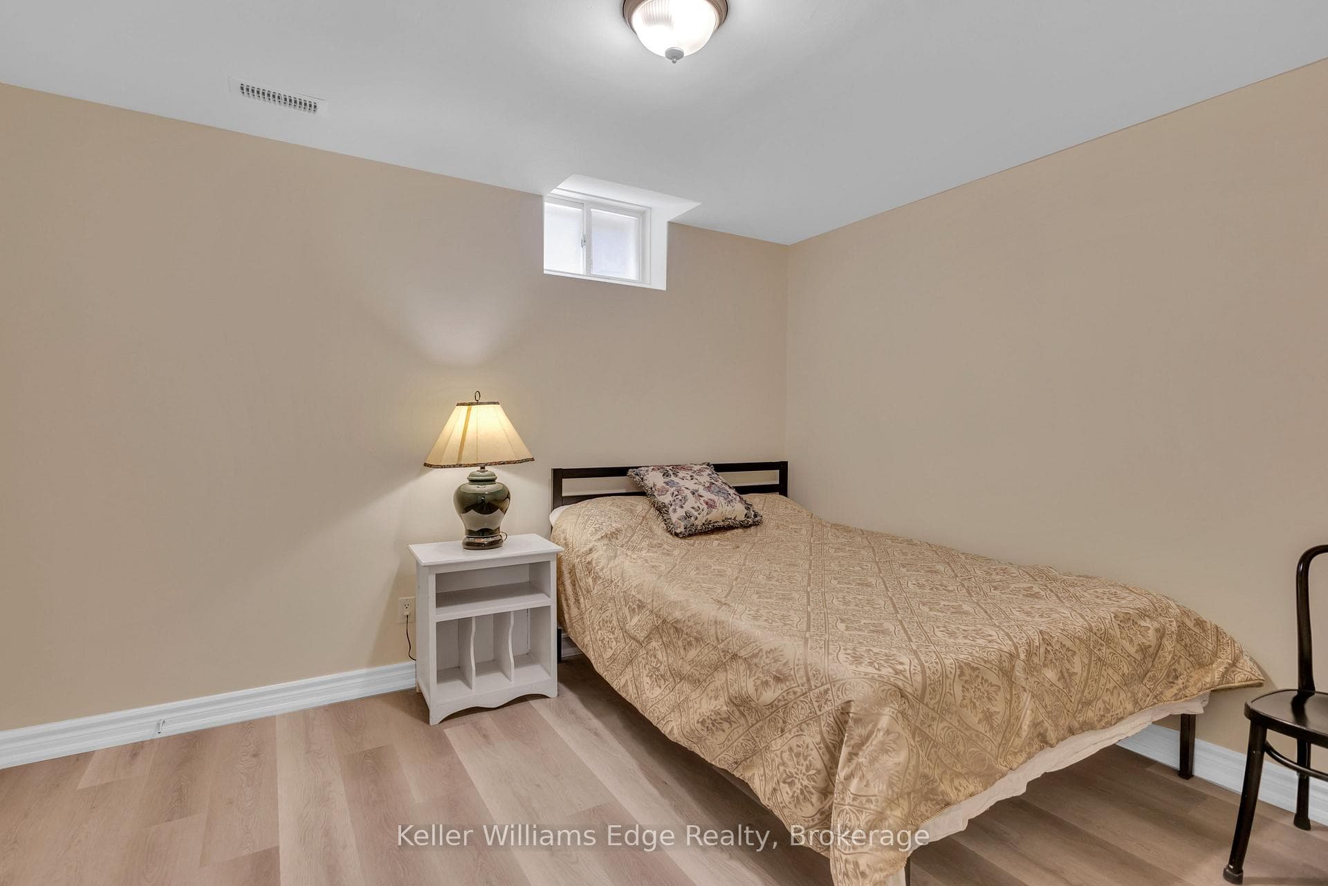 2241 Adirondak Trail - Detached photo 41 of 50 in Oakville, Ontario