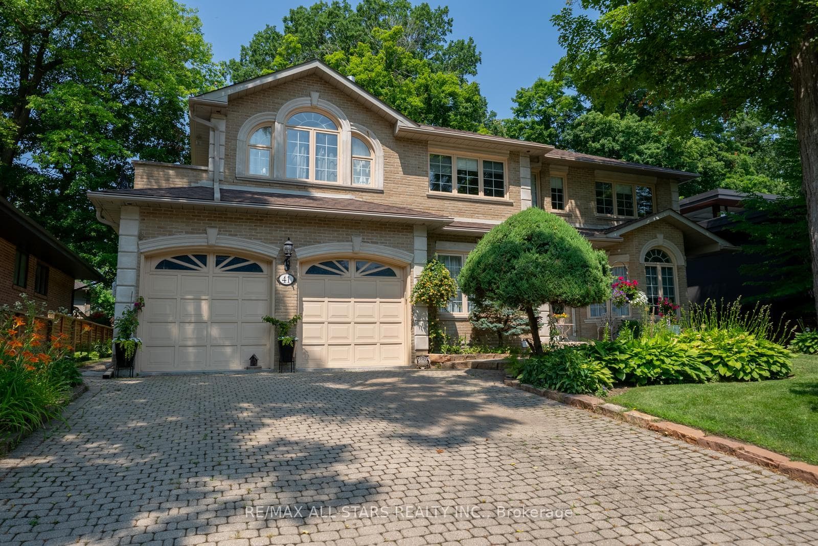 41 Deepwood Crescent - Detached photo 2 of 50 in Don Mills / Parkwoods / Victoria Village, Ontario