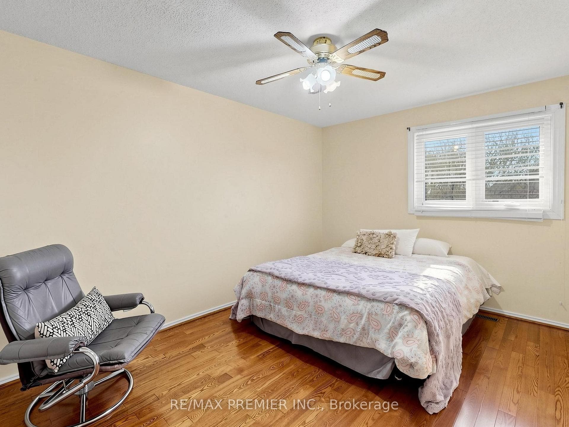 4579 Guildwood Way - Detached photo 22 of 31 in Mississauga, Ontario