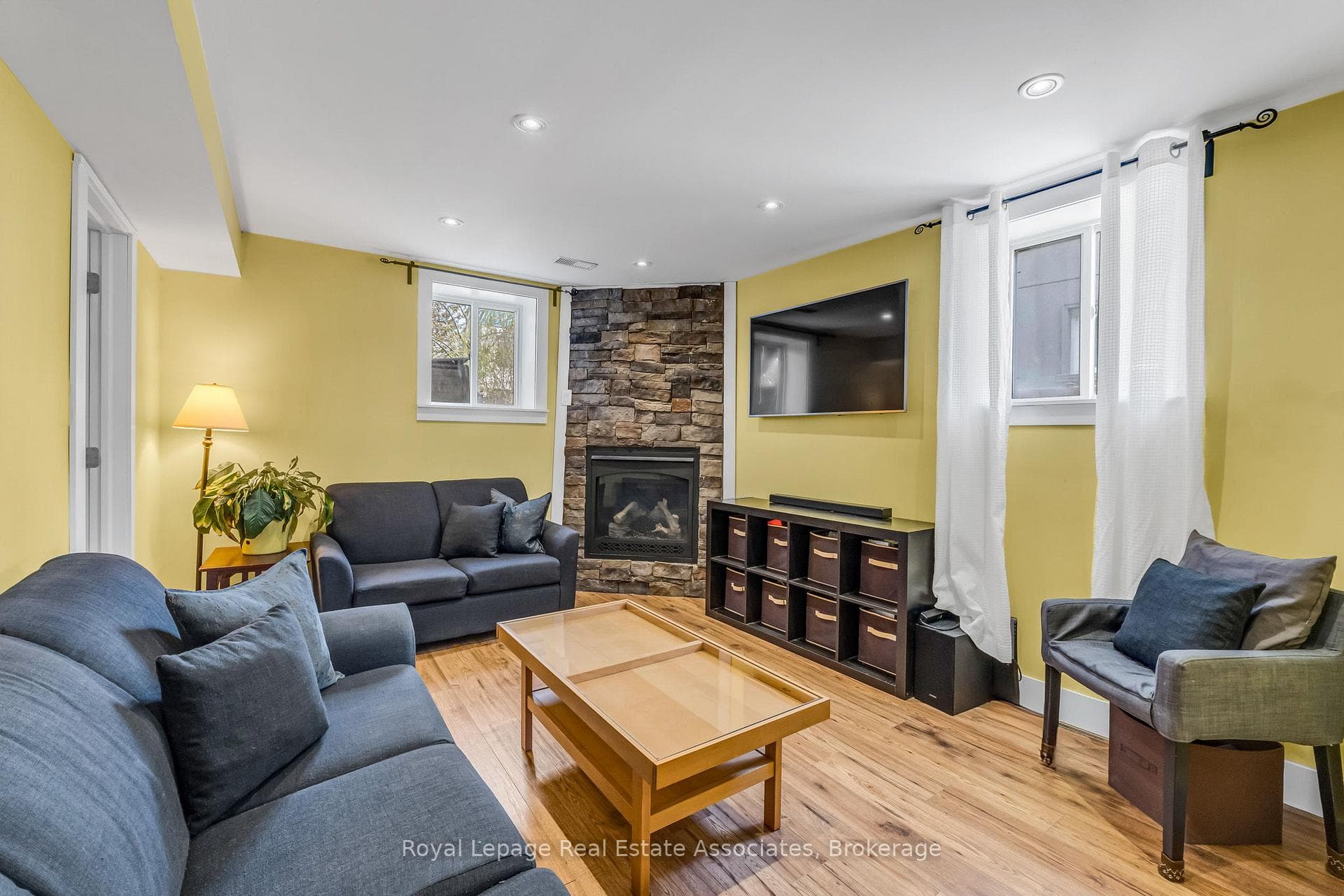 1043 Shaw Drive - Detached photo 28 of 45 in Mississauga, Ontario