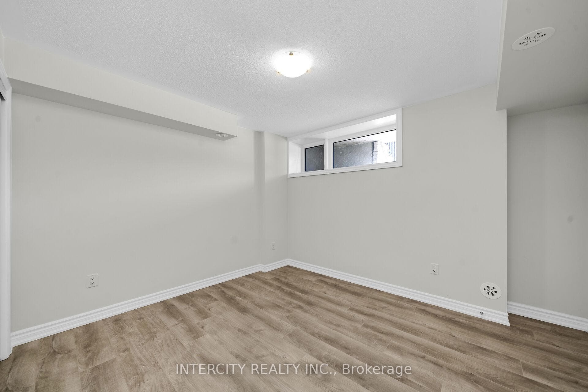 13 Vibrant Way Unit 37F - Condo photo 14 of 17 in Caledon, Ontario
