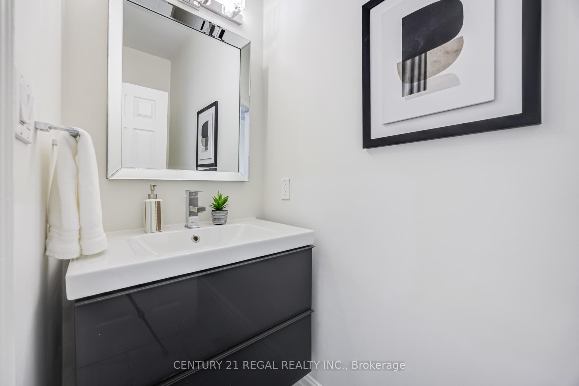38 Mattice Road - Detached photo 23 of 50 in Etobicoke (Islington / Rexdale), Ontario