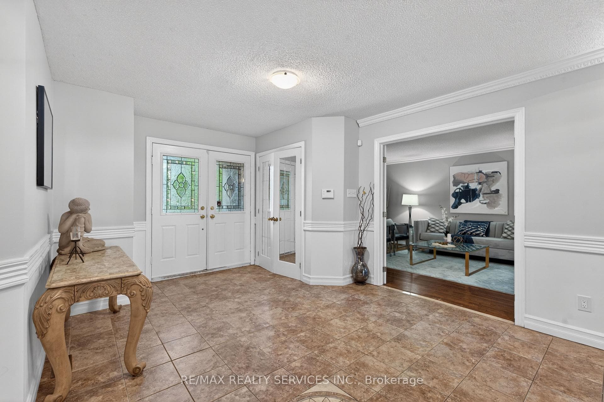 2069 Schoolmaster Circle - Detached photo 4 of 49 in Oakville, Ontario