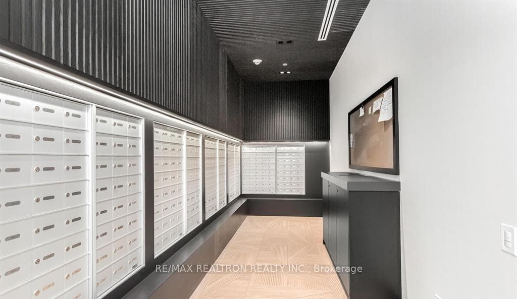 225 Malta Avenue Unit 805 - Condo photo 4 of 36 in Brampton, Ontario