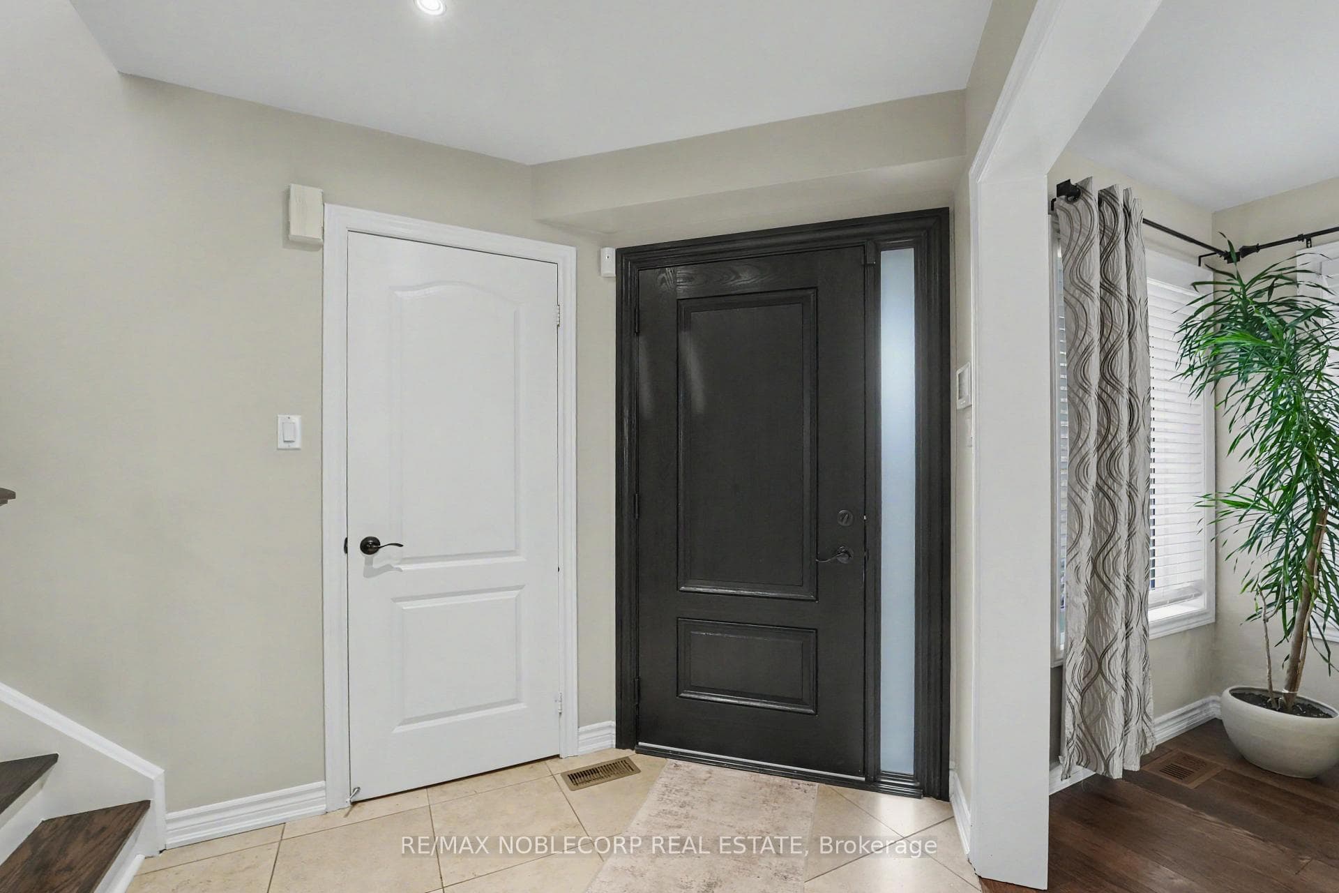 12 Waterbury Street - Detached photo 11 of 48 in Caledon, Ontario