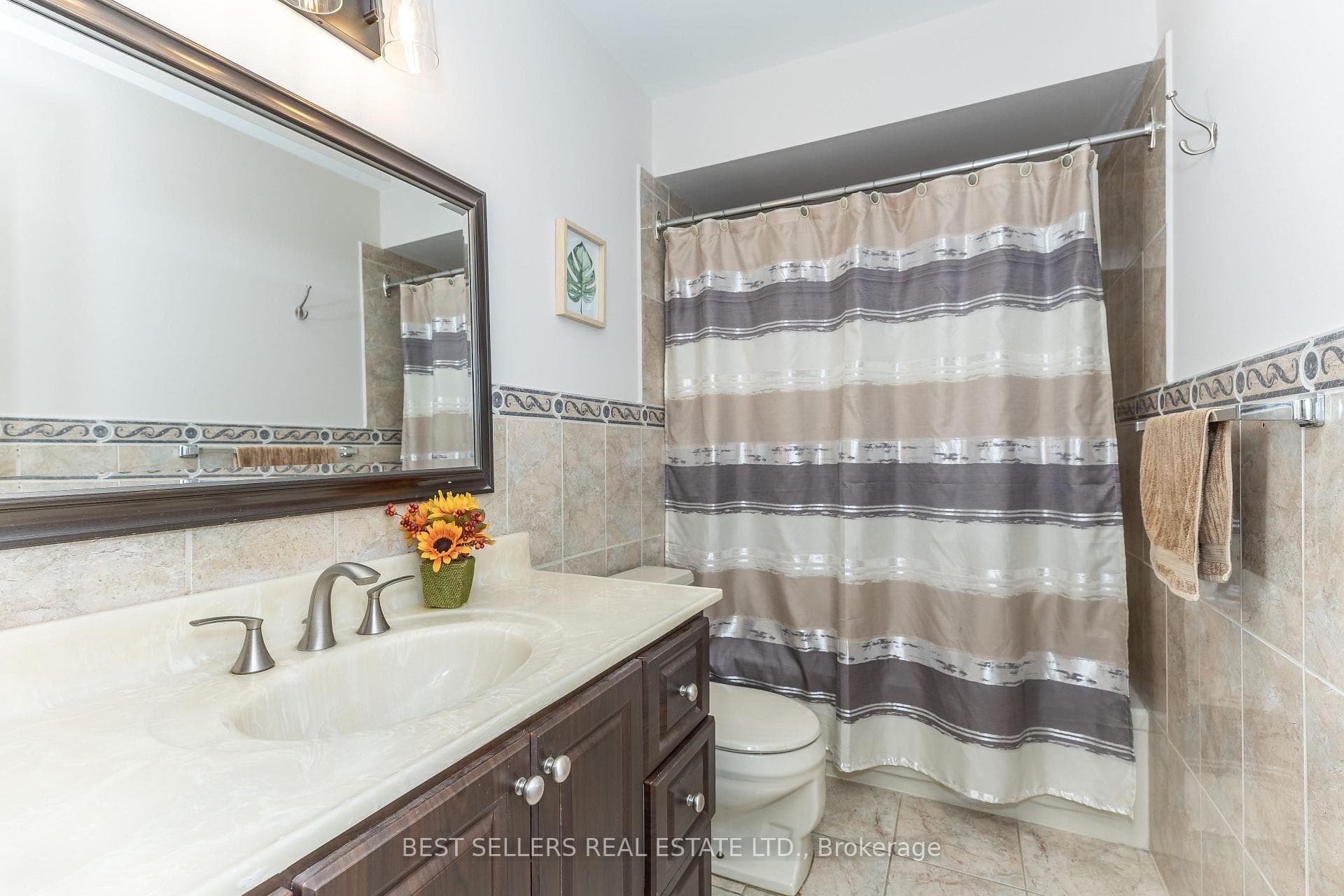 2554 Palisander Avenue - Semi-Detached photo 19 of 31 in Mississauga, Ontario