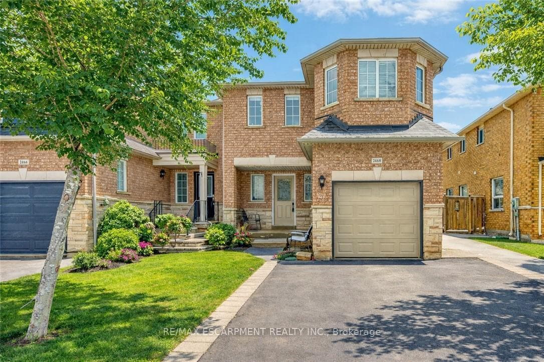 2468 Newcastle Crescent - Townhouse for sale in Eastlake, Ontario