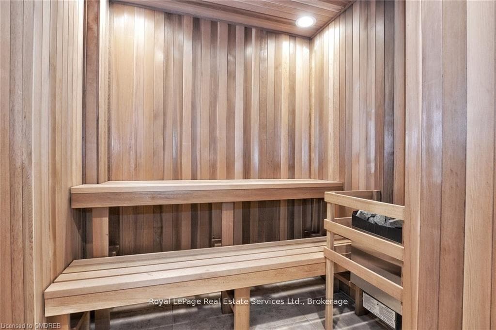 205 Lakeshore Road Unit 407 - Condo photo 22 of 27 in Oakville, Ontario
