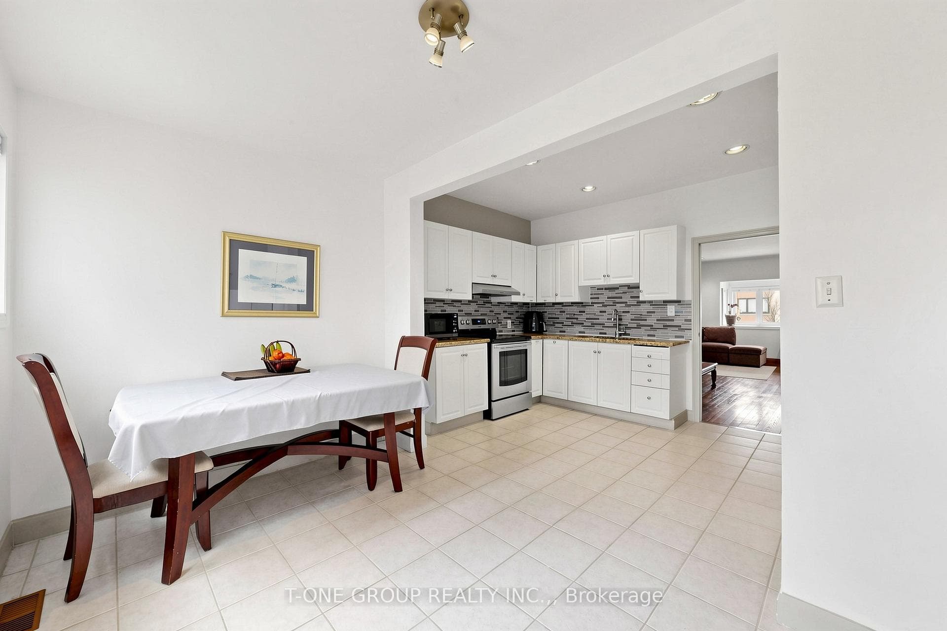 41 Madelaine Avenue - Semi-Detached photo 12 of 44 in Birch Cliff / Cliffside, Ontario