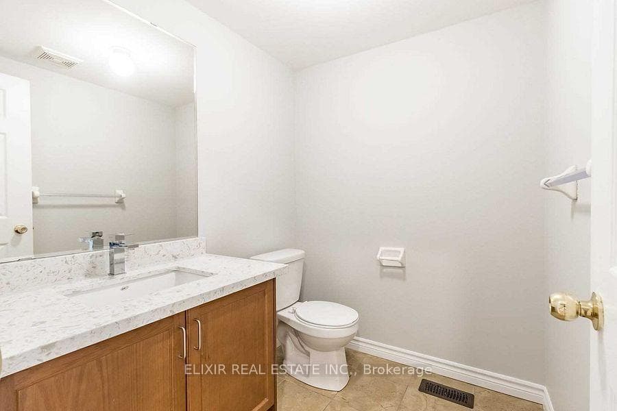 90 Delport Close - Townhouse photo 15 of 36 in Brampton, Ontario