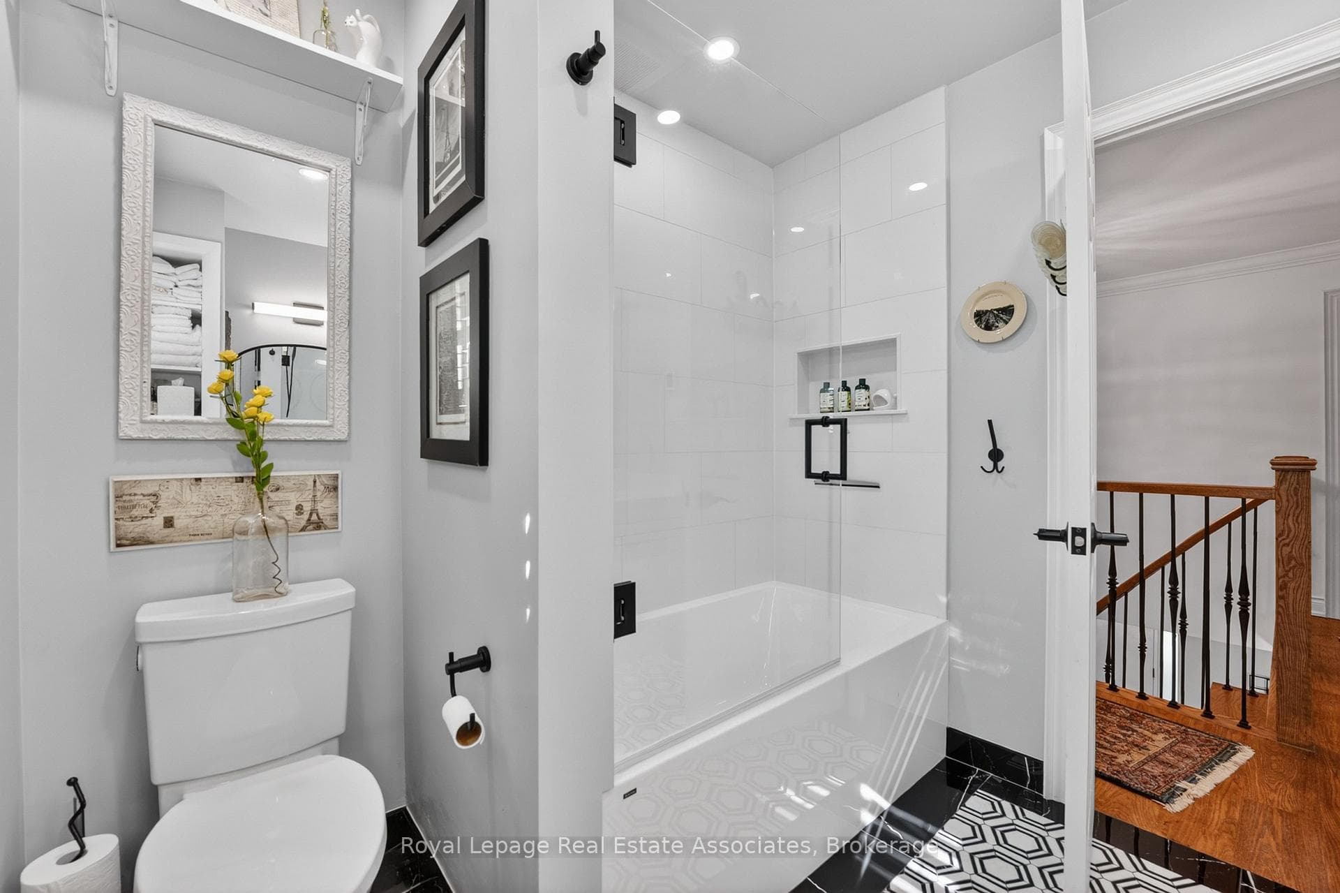 174 Cheverie Street - Detached photo 32 of 49 in Oakville, Ontario