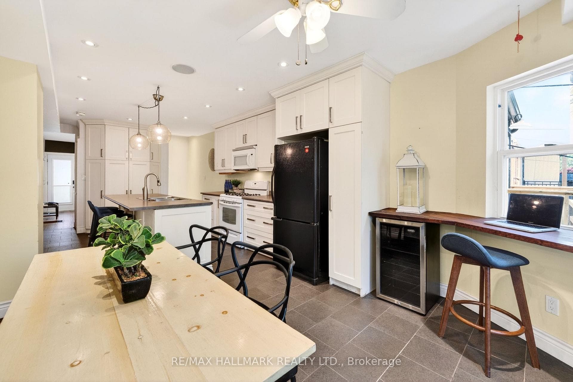 17 Mountalan Avenue - Semi-Detached photo 20 of 42 in Riverdale / Leslieville, Ontario