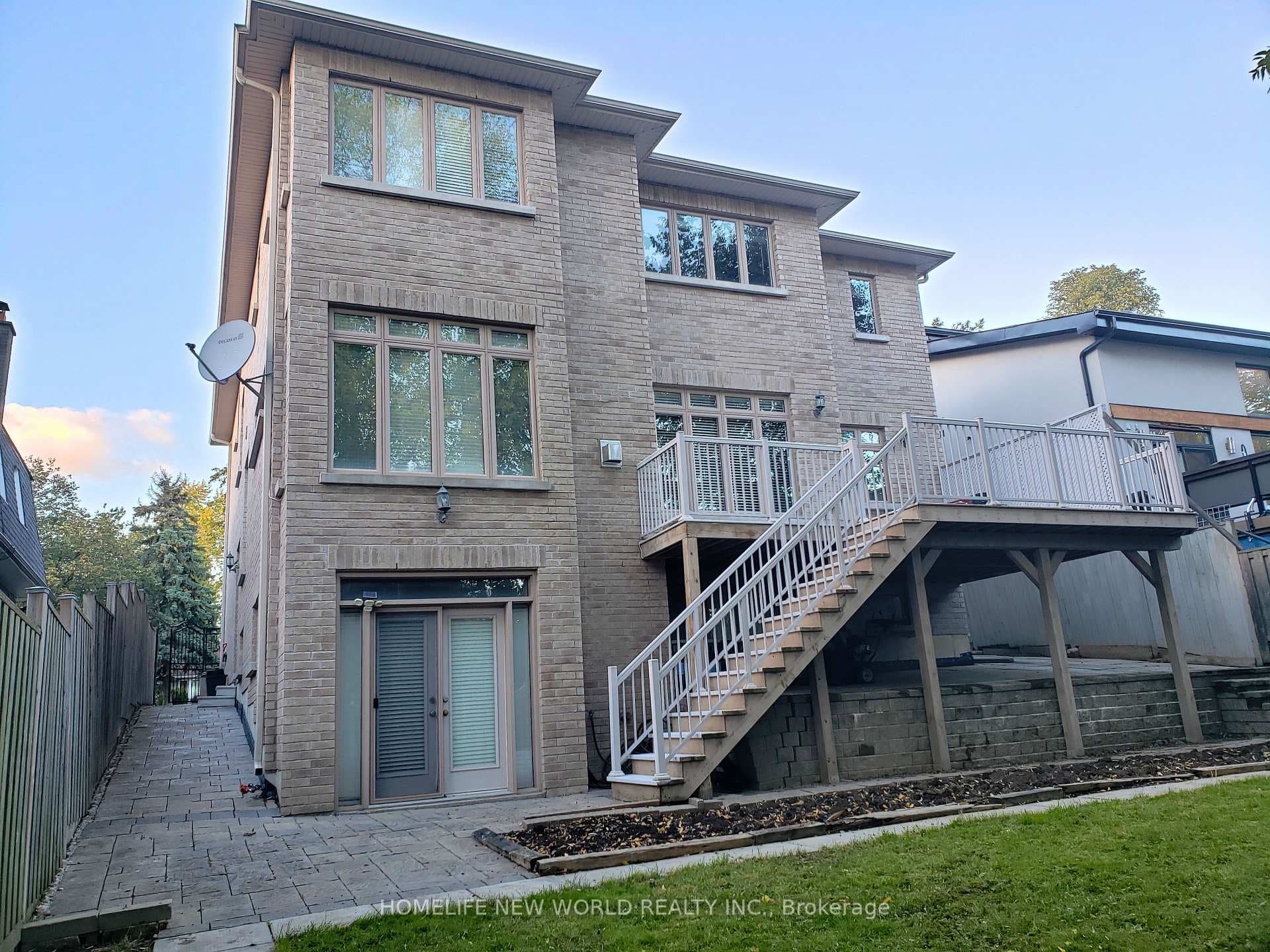 29 Threadneedle Crescent - Detached photo 40 of 40 in Hillcrest Village / Bayview Village, Ontario
