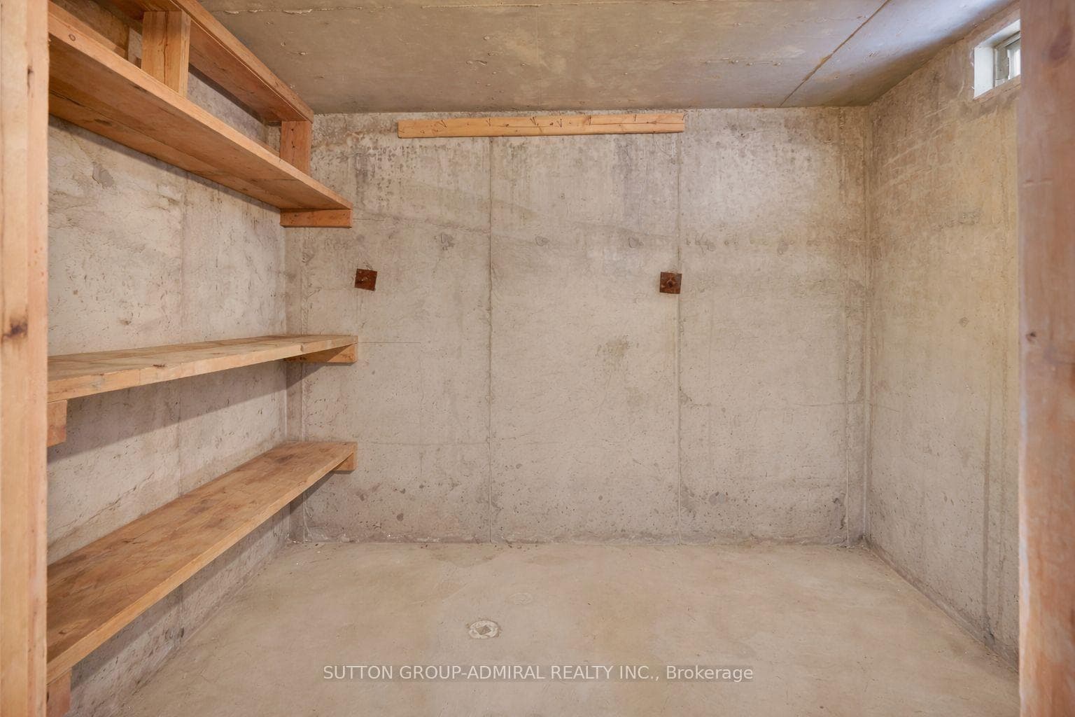 43 Newark Way - Detached photo 6 of 36 in Brampton, Ontario